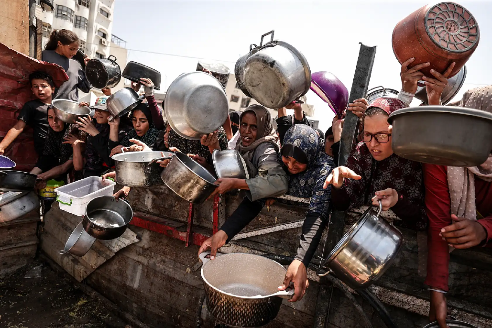 Gazze'de açlıkla mücadele sürüyor