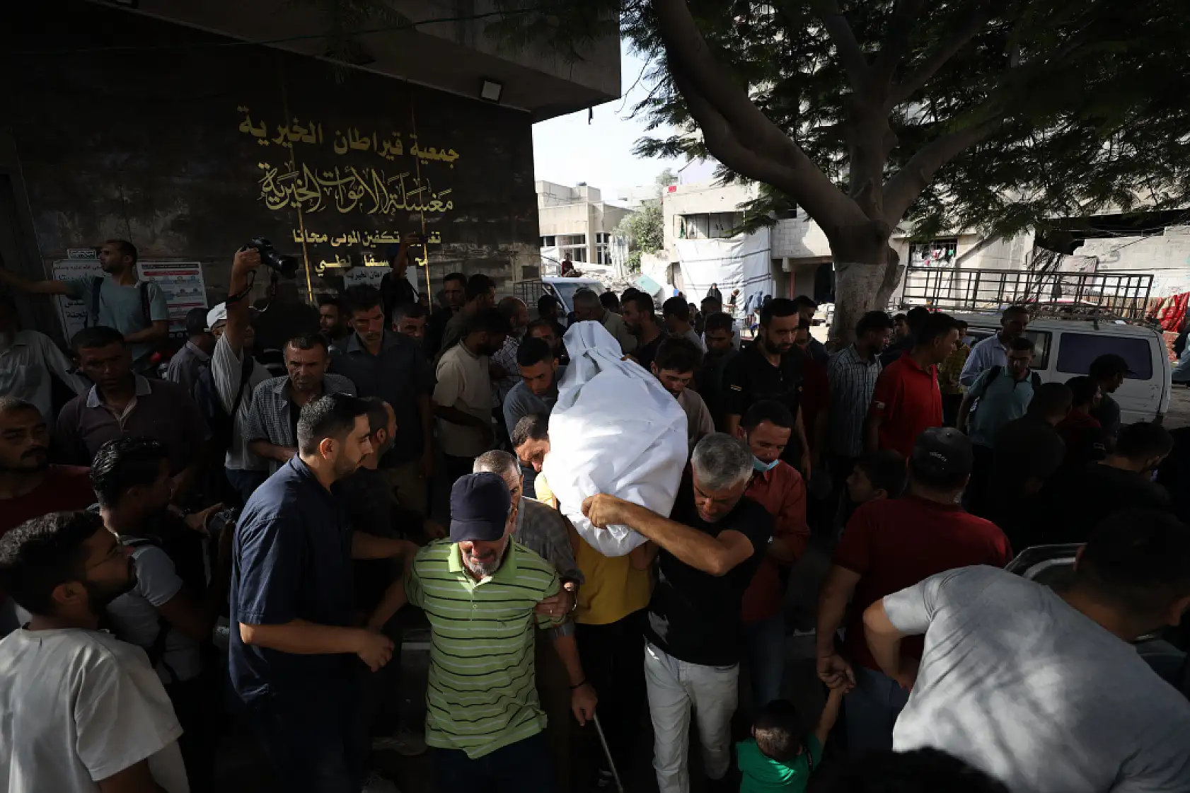 Soykırımcı İsrail ordusunun saldırıları sürüyor