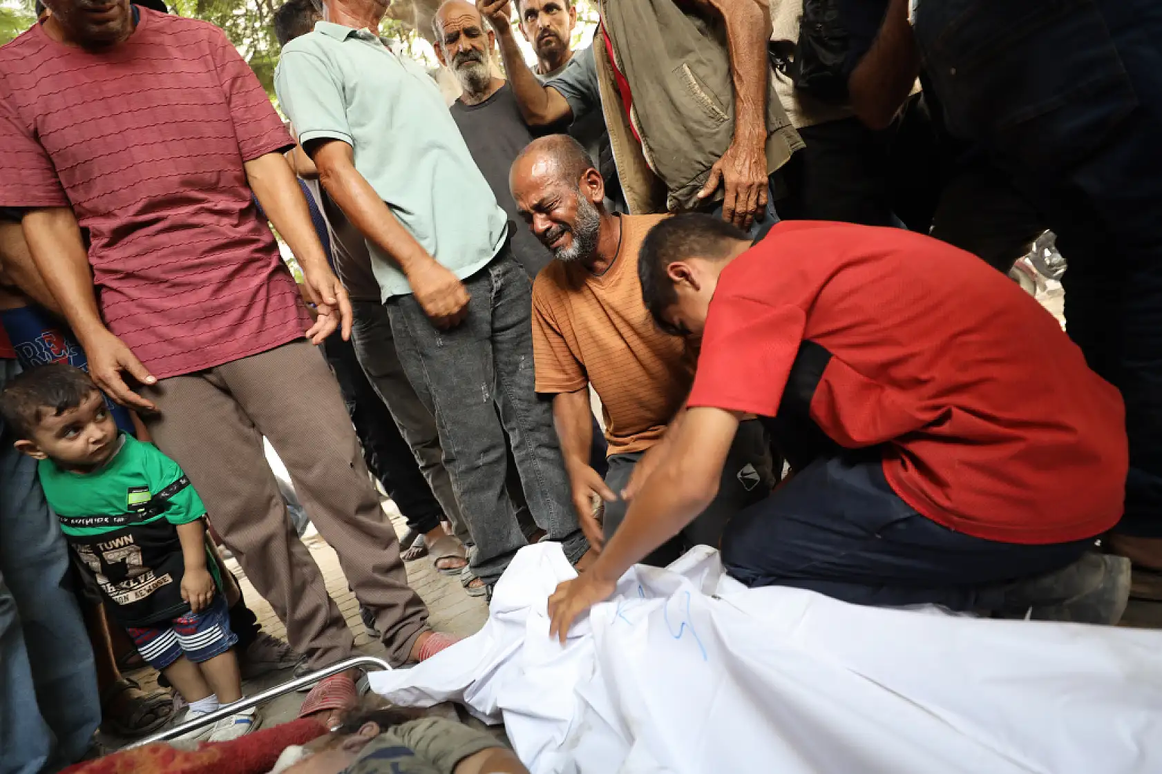 Soykırımcı İsrail ordusunun saldırıları sürüyor