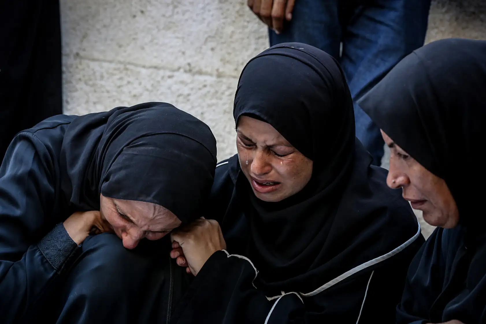 Gazze'de yardım bekleyenlere hain saldırı: Ölü ve yaralılar var