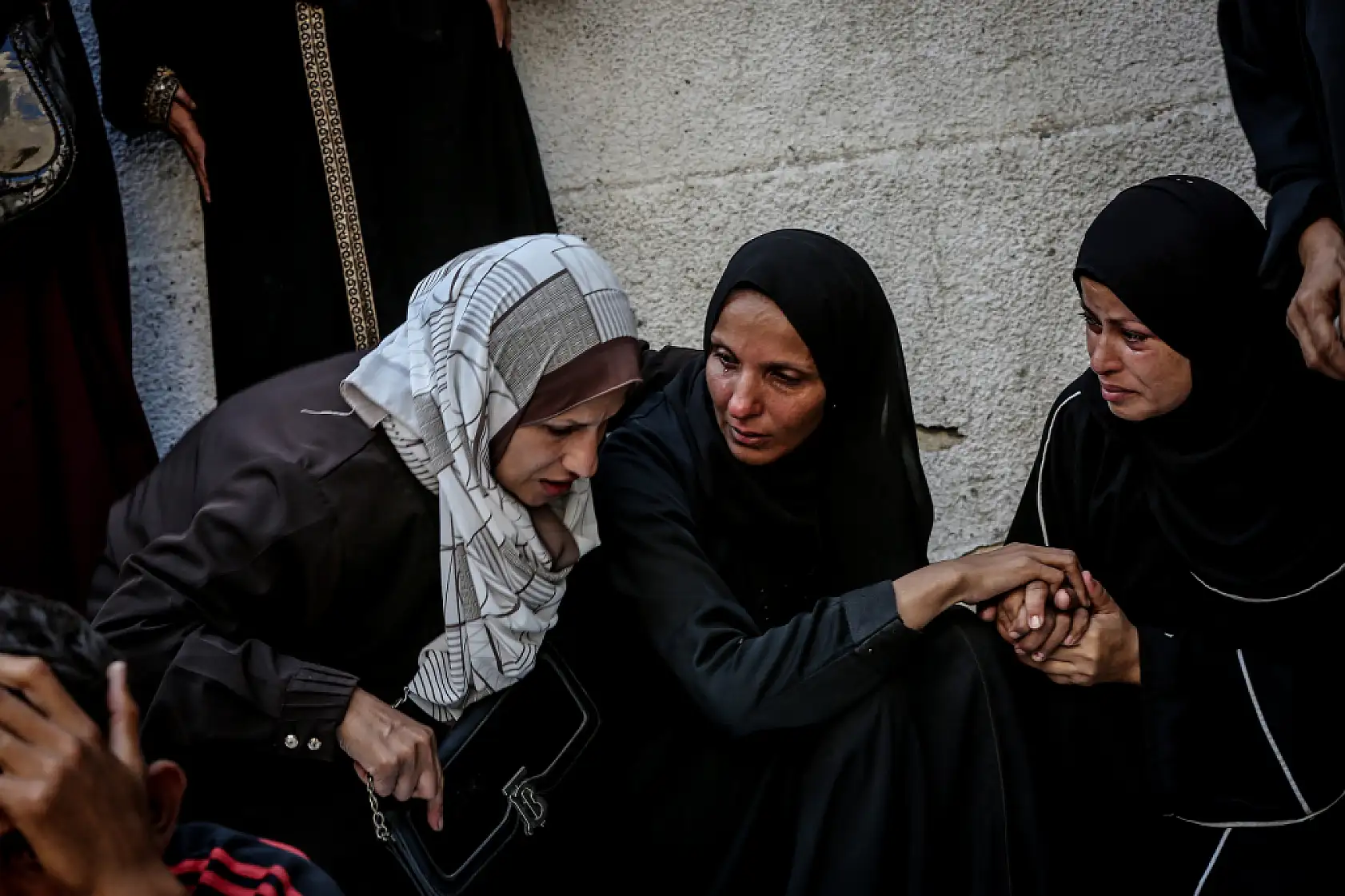 Gazze'de yardım bekleyenlere hain saldırı: Ölü ve yaralılar var