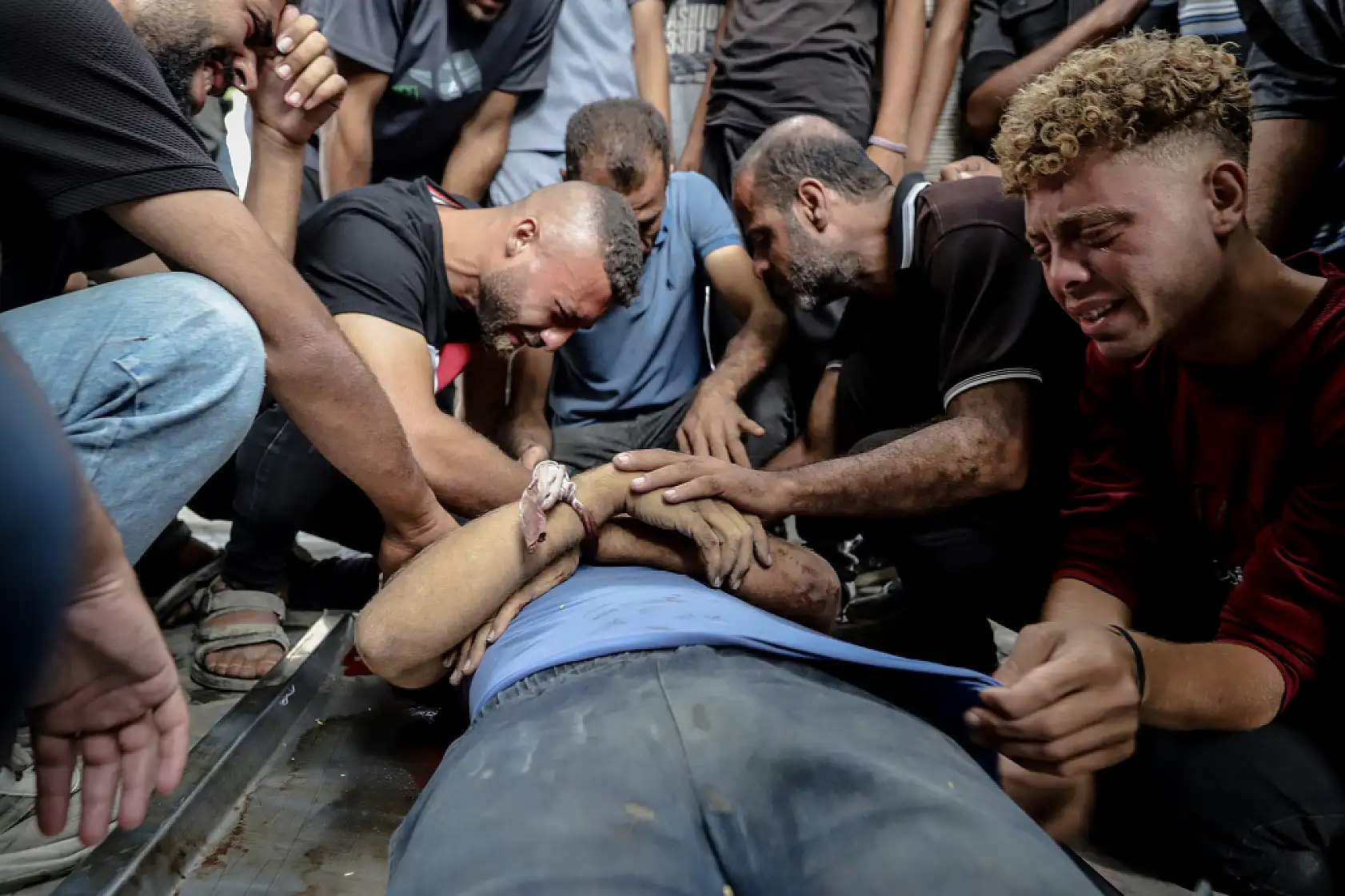 Gazze'de yardım bekleyenlere hain saldırı: Ölü ve yaralılar var