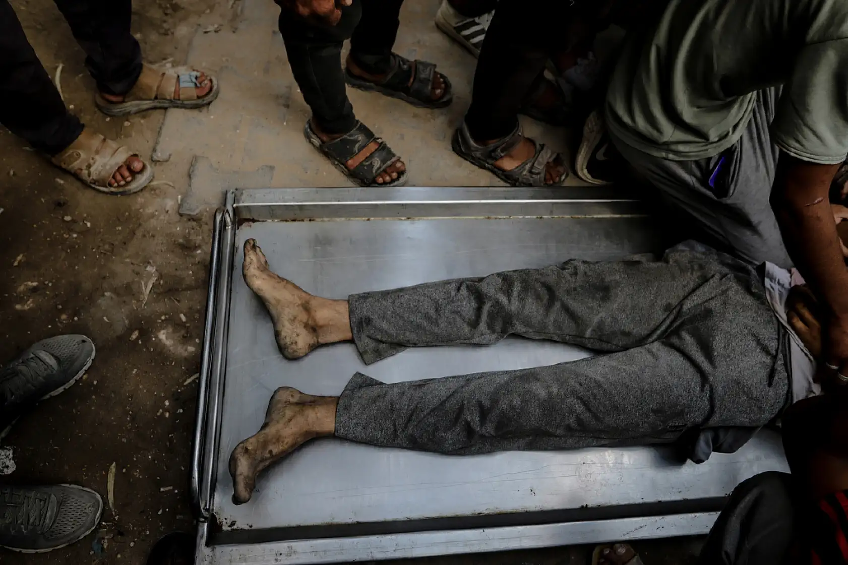 Gazze'de yardım bekleyenlere hain saldırı: Ölü ve yaralılar var