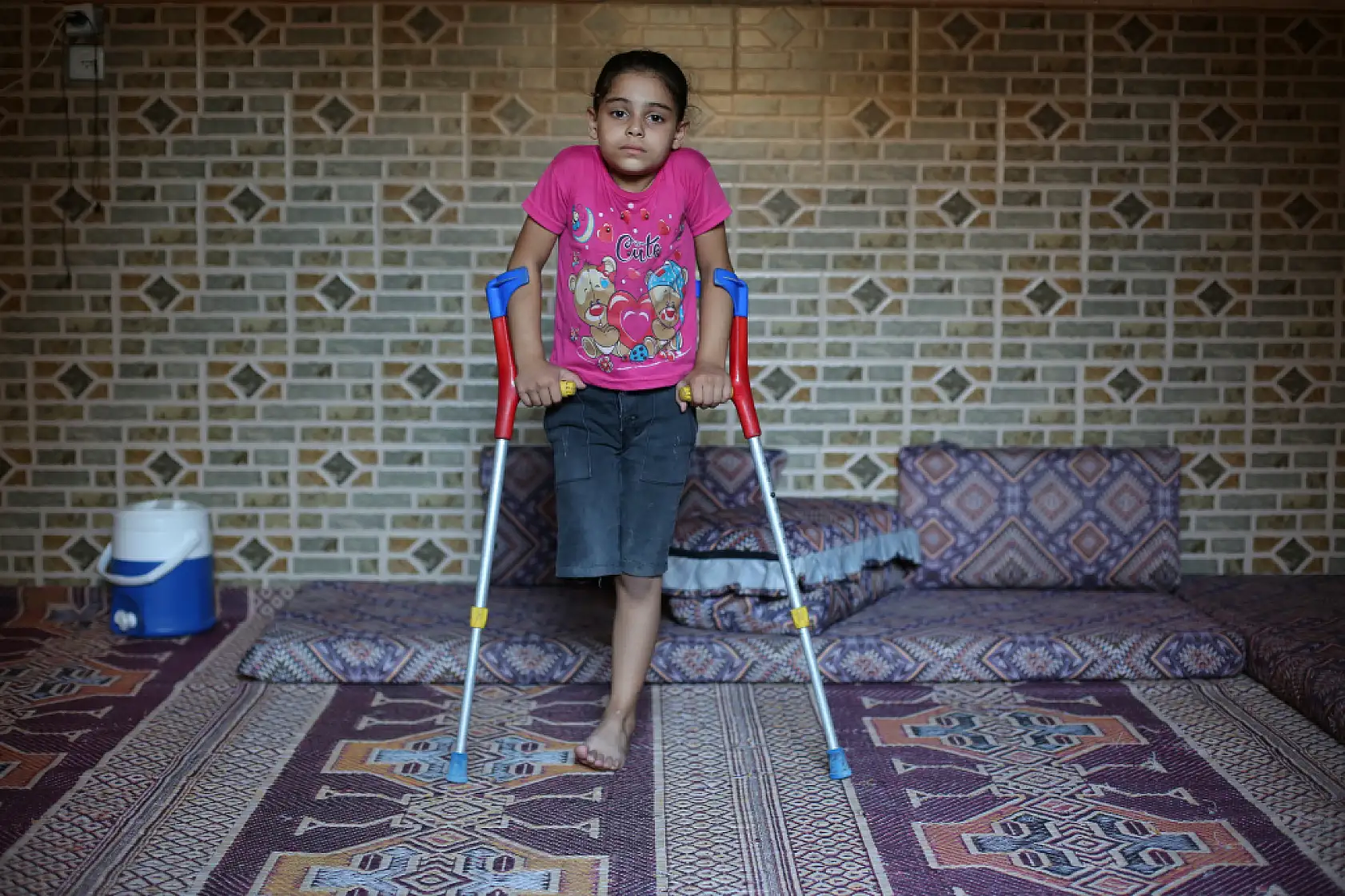 9 yaşındaki kız çocuğu protez bacak sahibi olmayı bekliyor