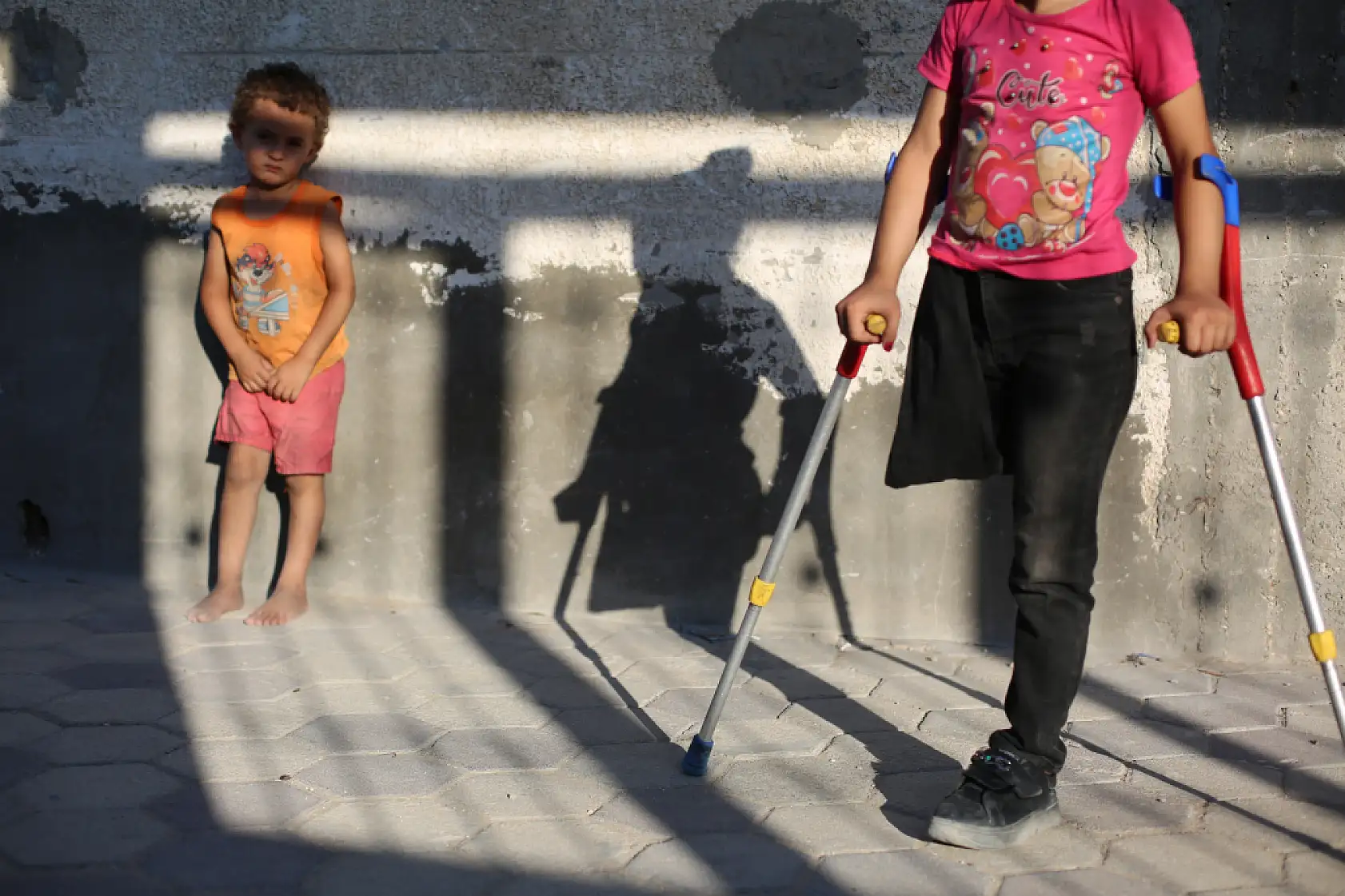 9 yaşındaki kız çocuğu protez bacak sahibi olmayı bekliyor