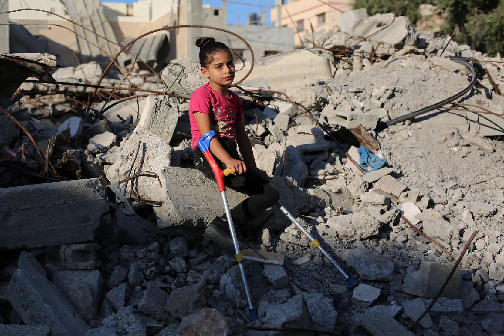 9 yaşındaki kız çocuğu protez bacak sahibi olmayı bekliyor