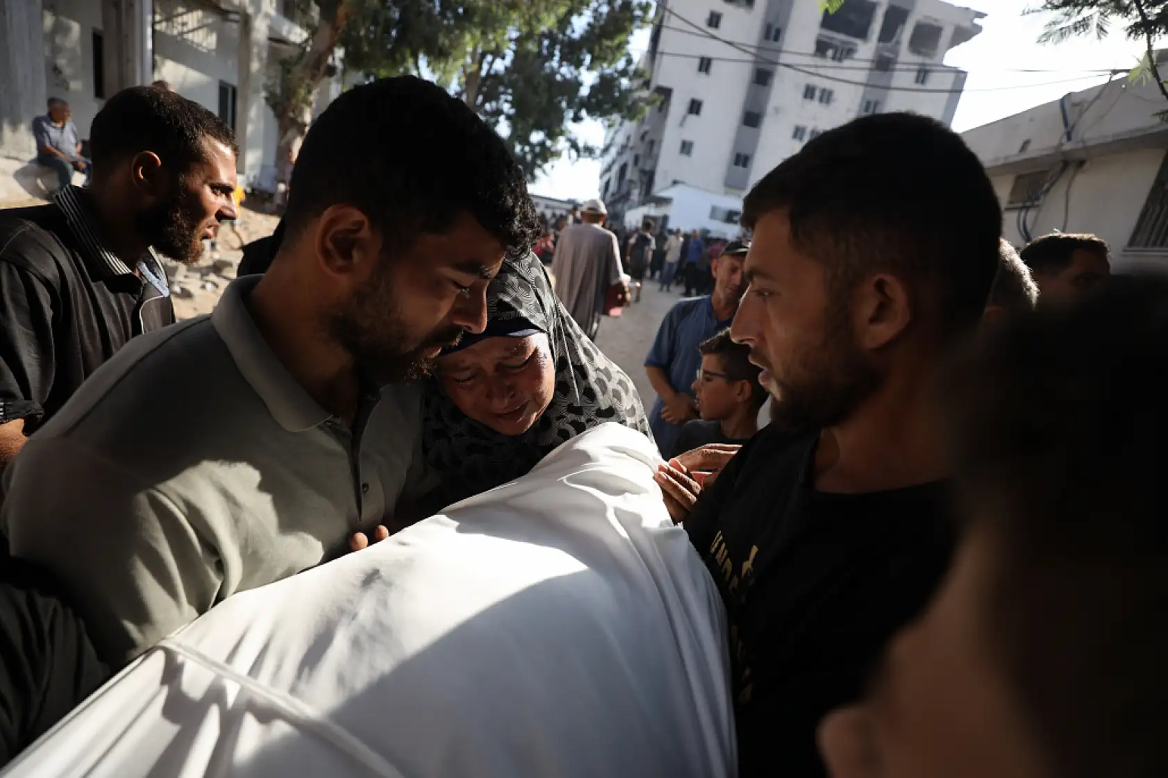 Gazze'de can kaybı artıyor, yıkım büyüyor!