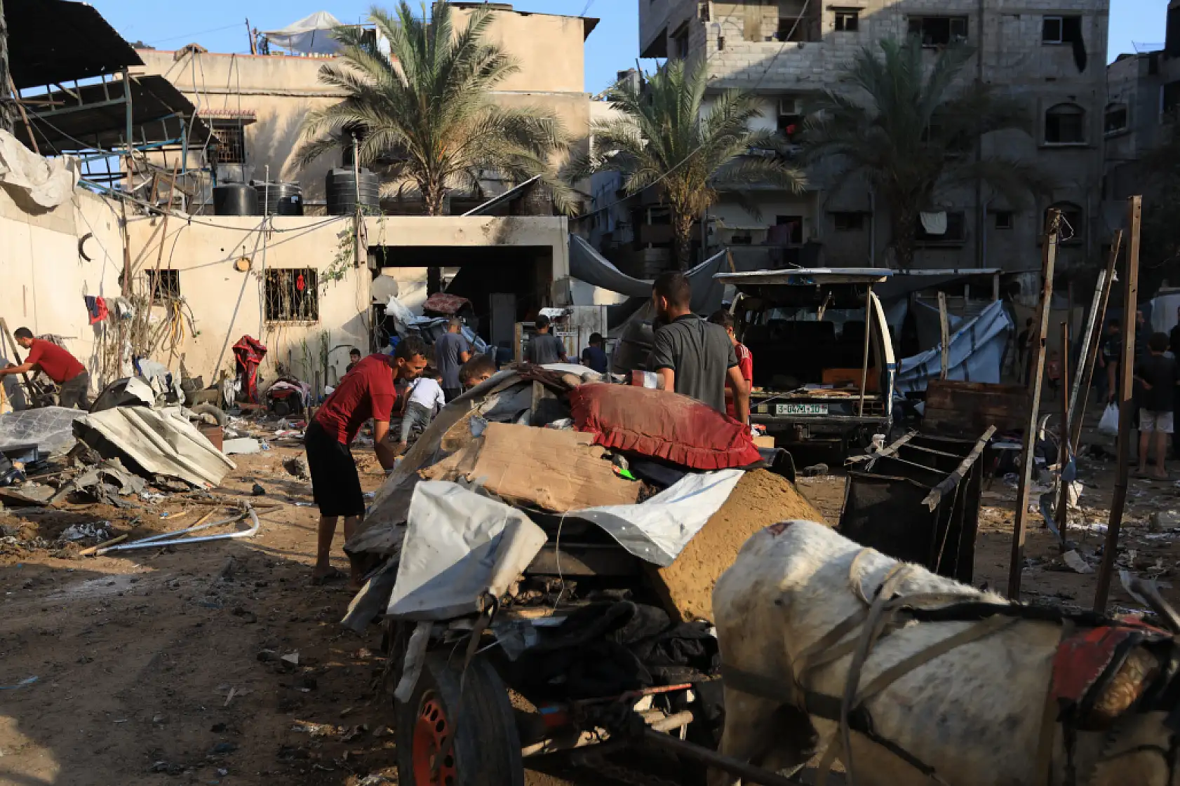 Gazze'de yaşam mücadelesi sürüyor