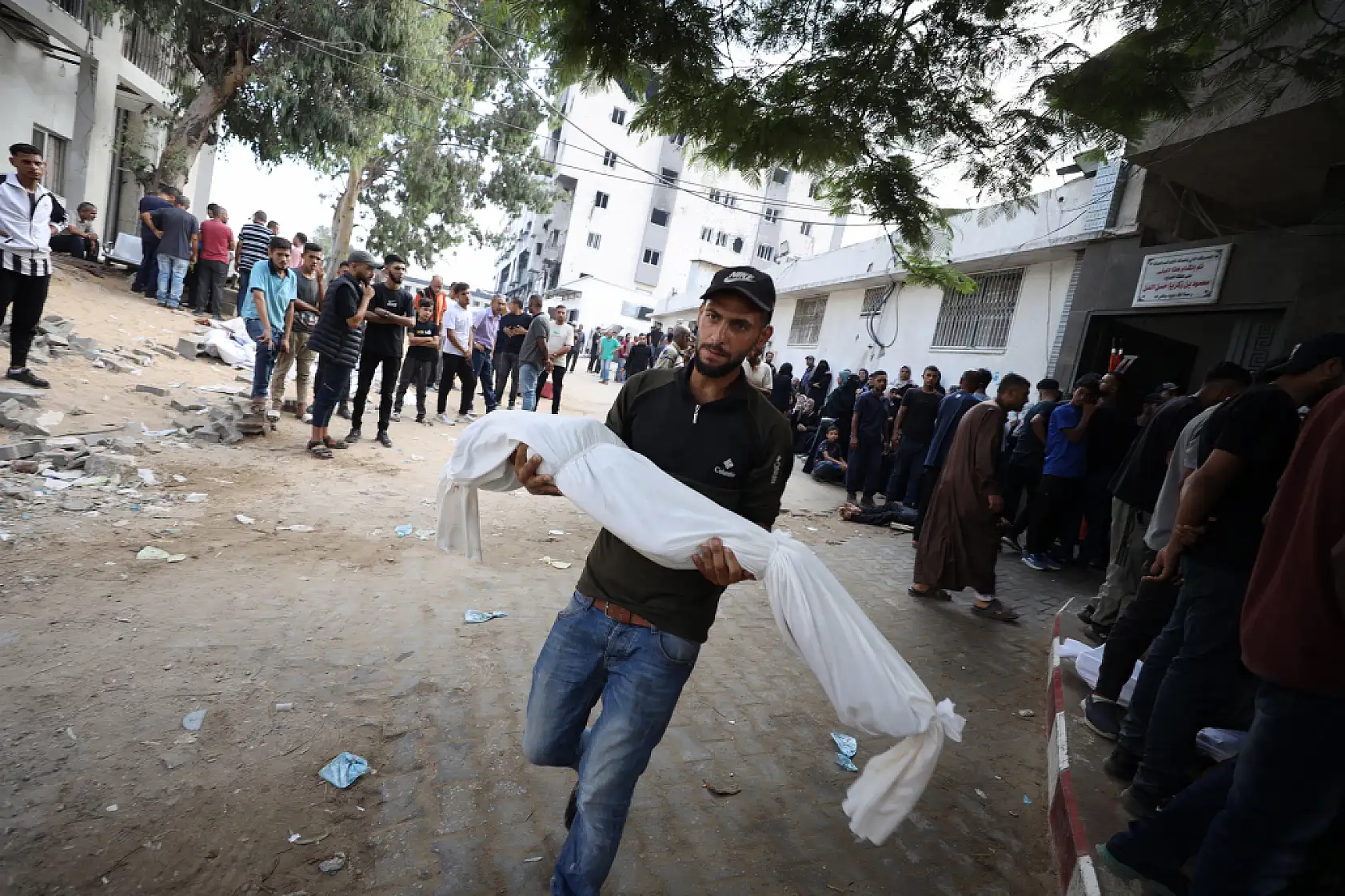 Gazze'de yıkım ve acı gün geçtikçe büyüyor