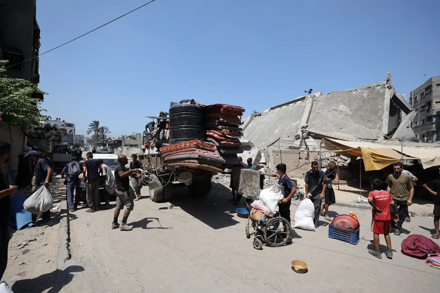 Filistinliler güvenli bölgelere göç ediyor