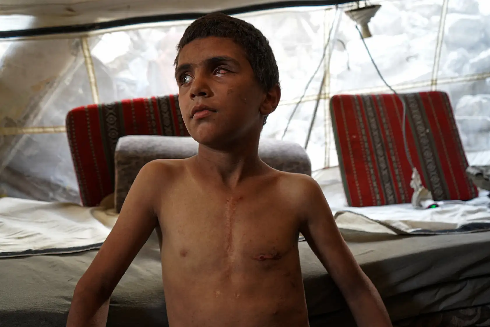 Saldırıların hedefi olan aile, yaşam mücadelesi veriyor