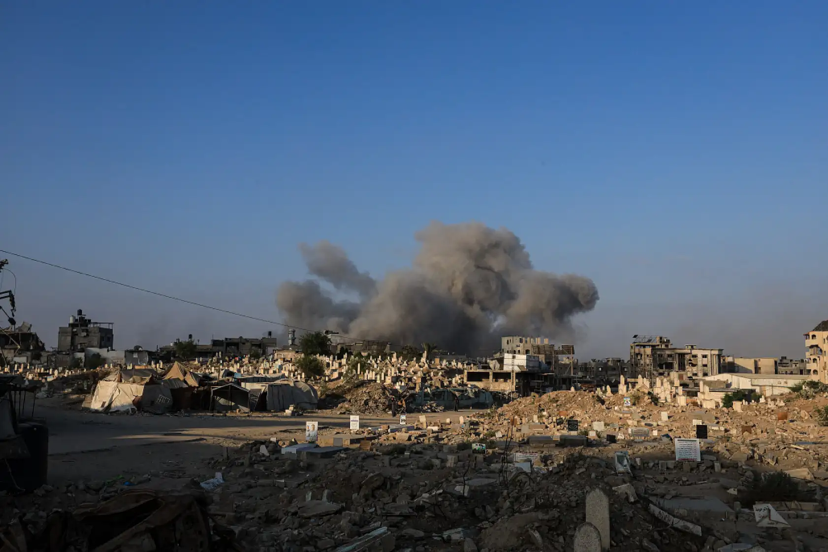 Gazze'de zulüm devam ediyor