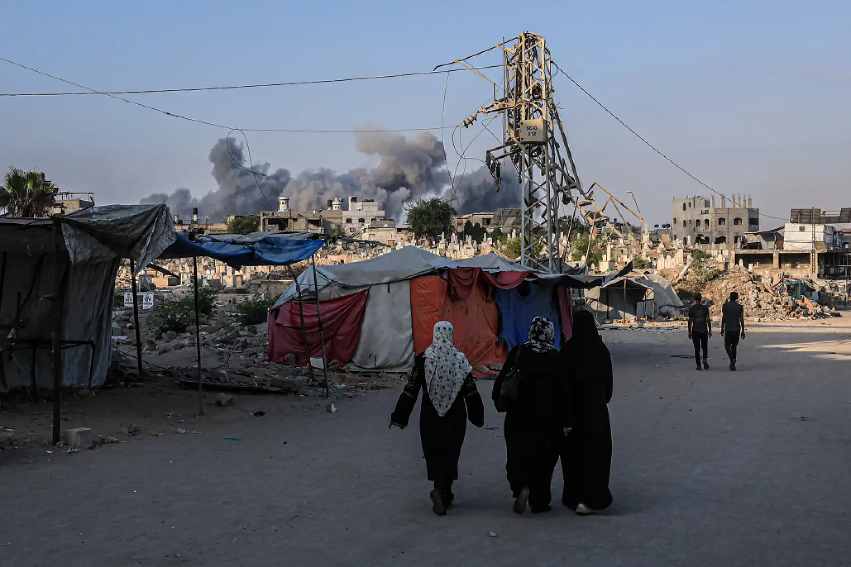 Gazze'de zulüm devam ediyor