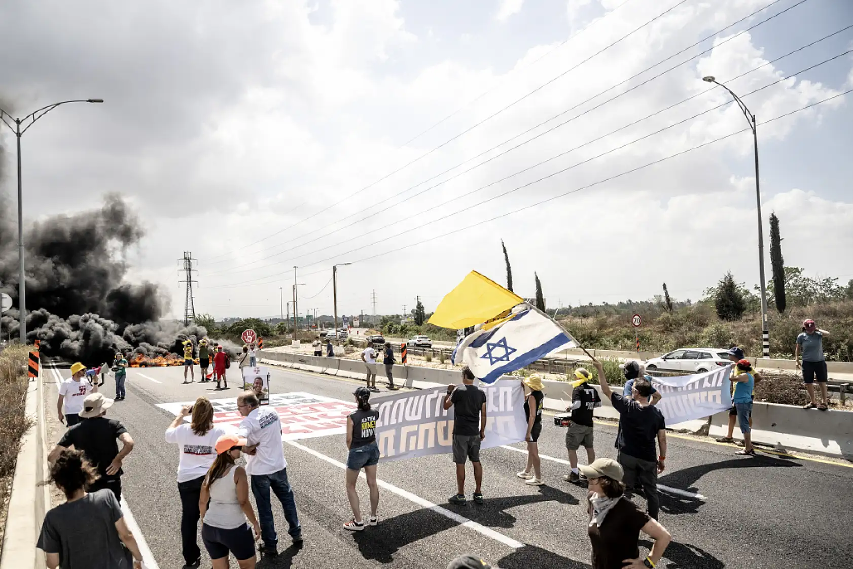 Tel Aviv'de rehineler için protestolar sürüyor