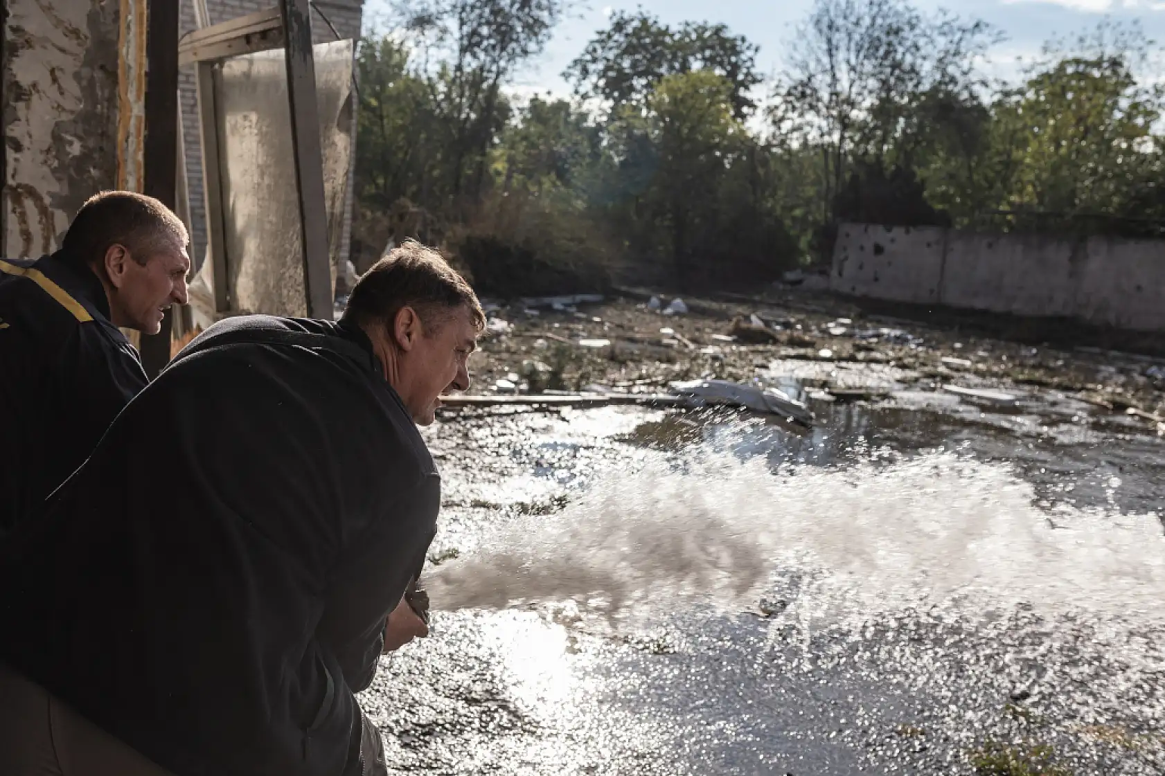 İtfaiye istasyonuna saldırı: Saldırının ardından bina kullanılamaz hale