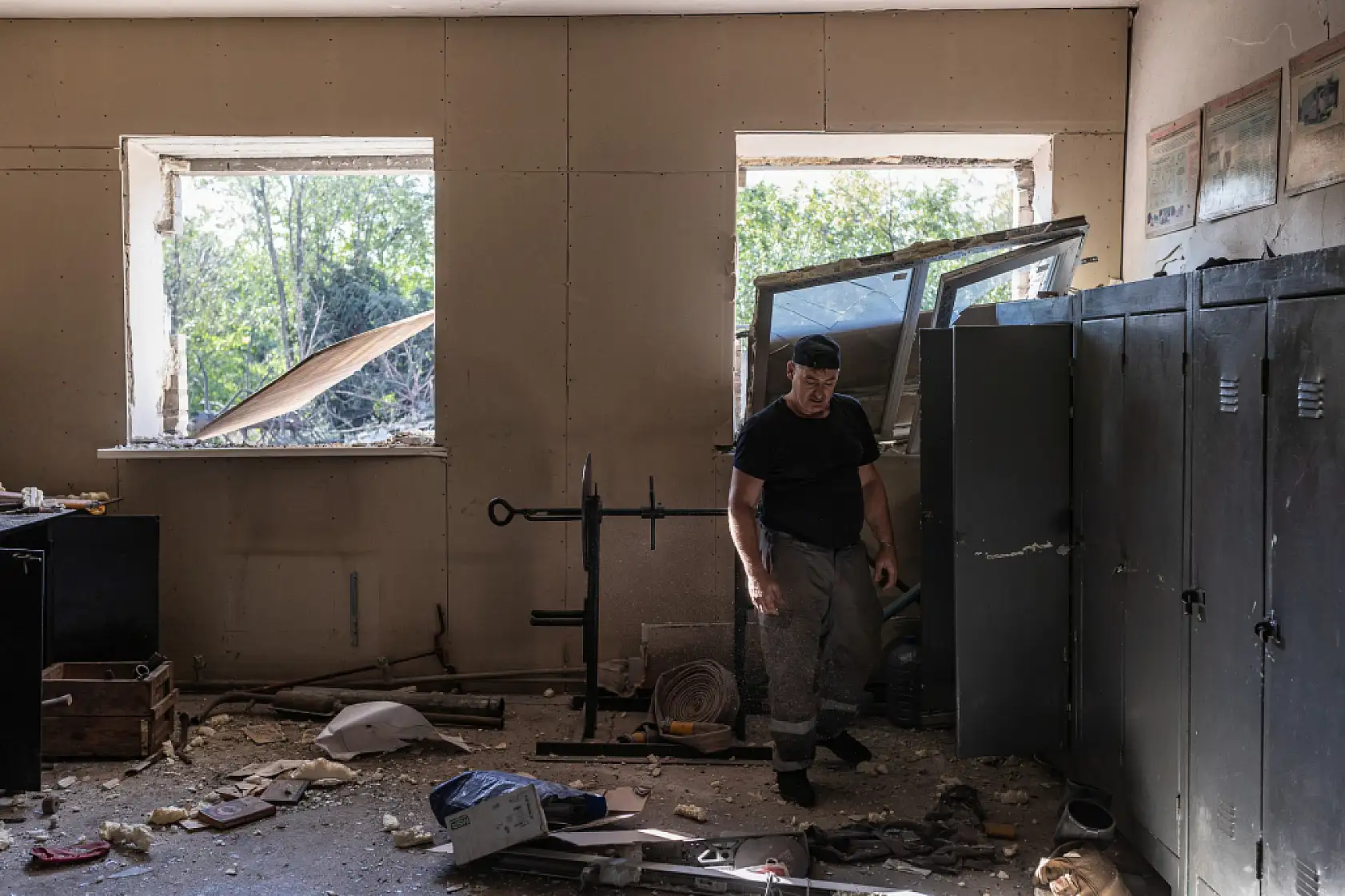 İtfaiye istasyonuna saldırı: Saldırının ardından bina kullanılamaz hale