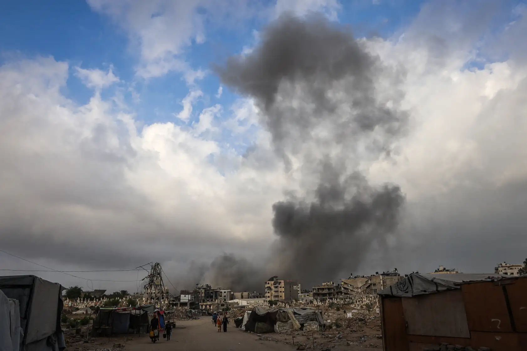 Gazze'ye yönelik saldırılar devam ediyor