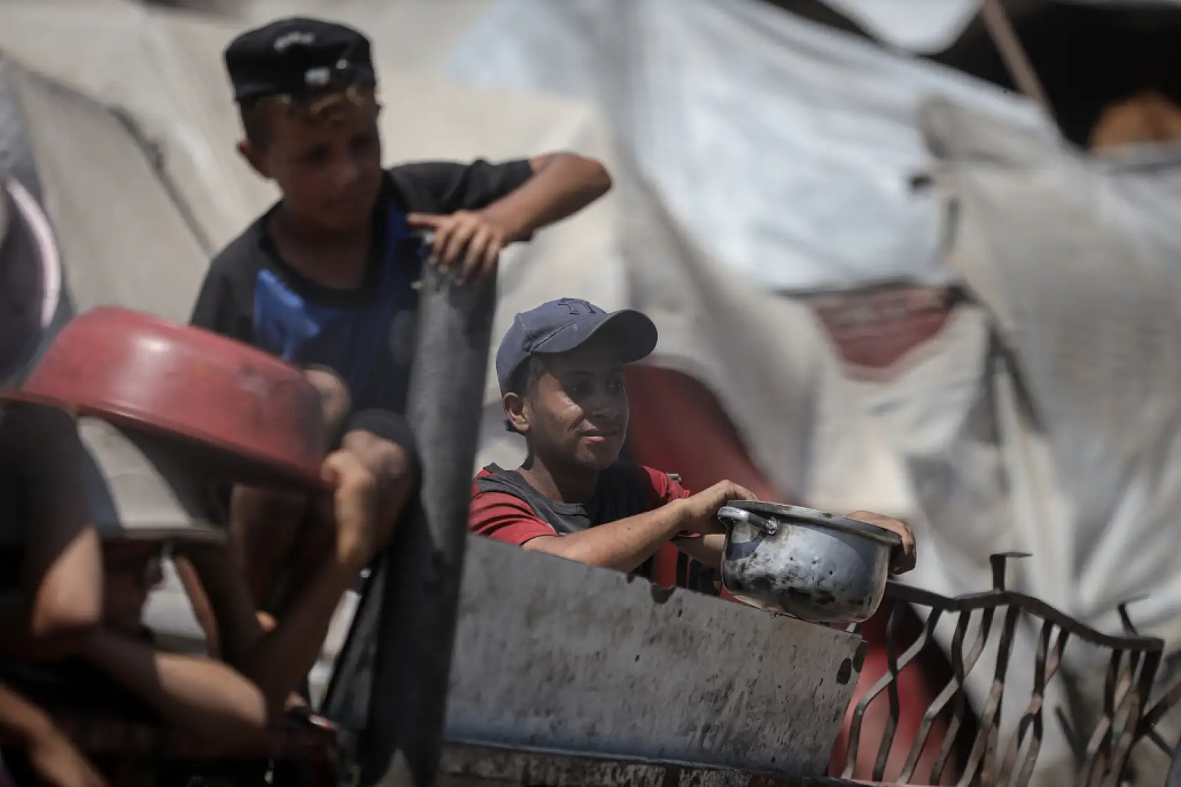 Gazze'de Filistinlilere yemek dağıtıldı