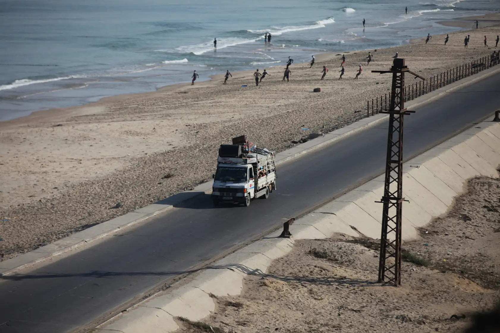 Gazze'nin kuzeyindeki zorunlu göç sürüyor