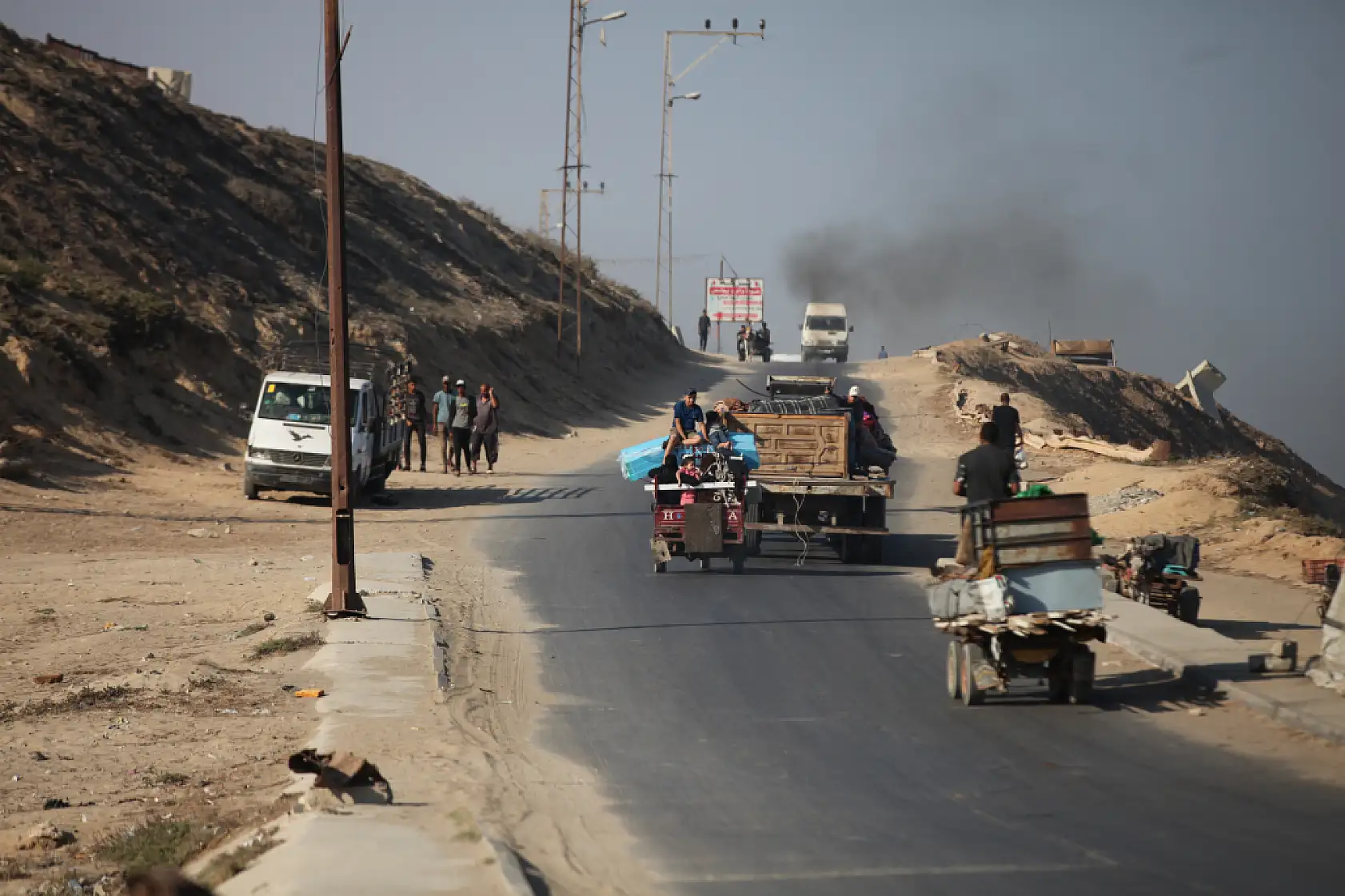 Gazze'nin kuzeyindeki zorunlu göç sürüyor