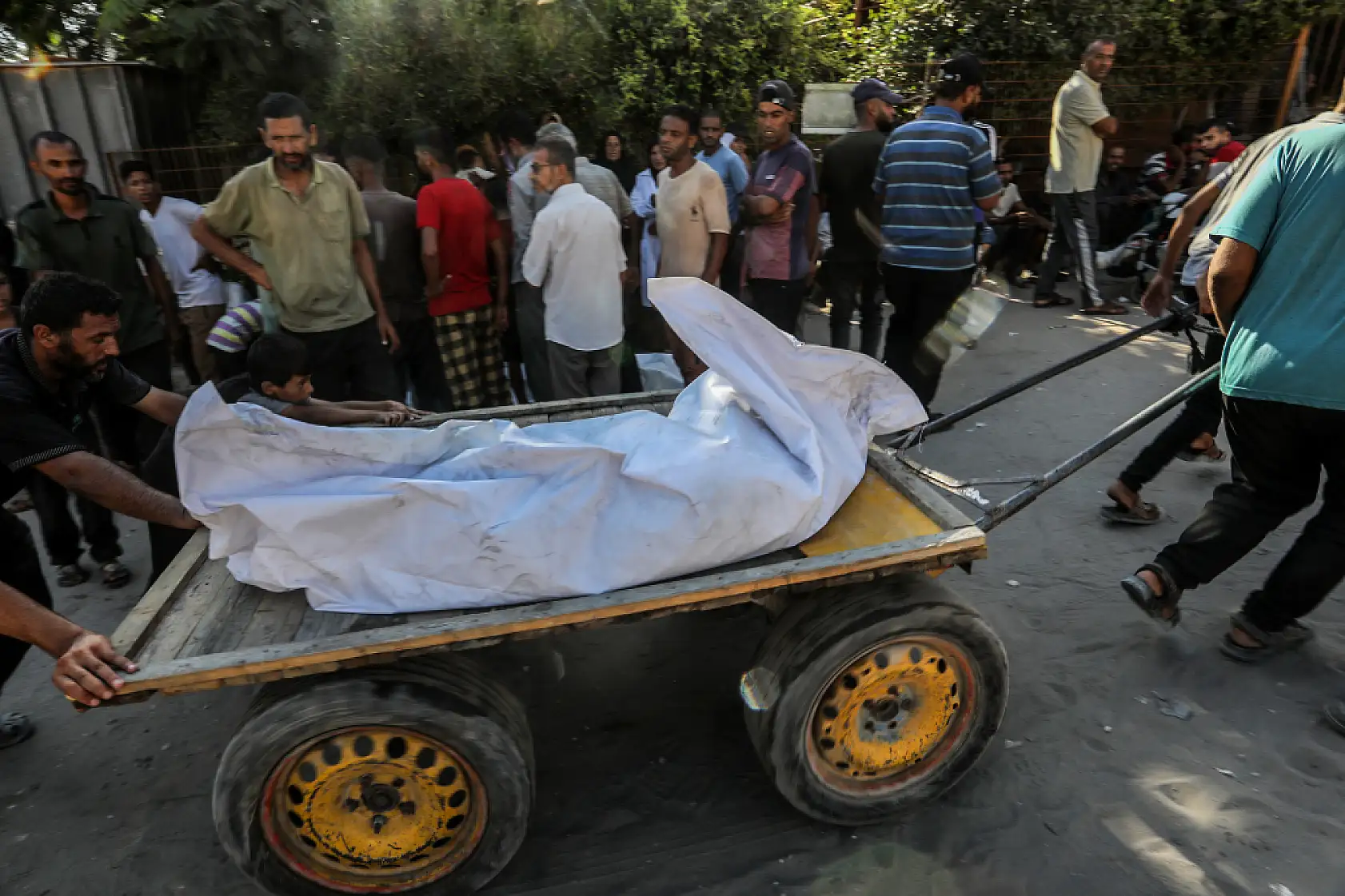 Gazze'de zulüm devam ediyor