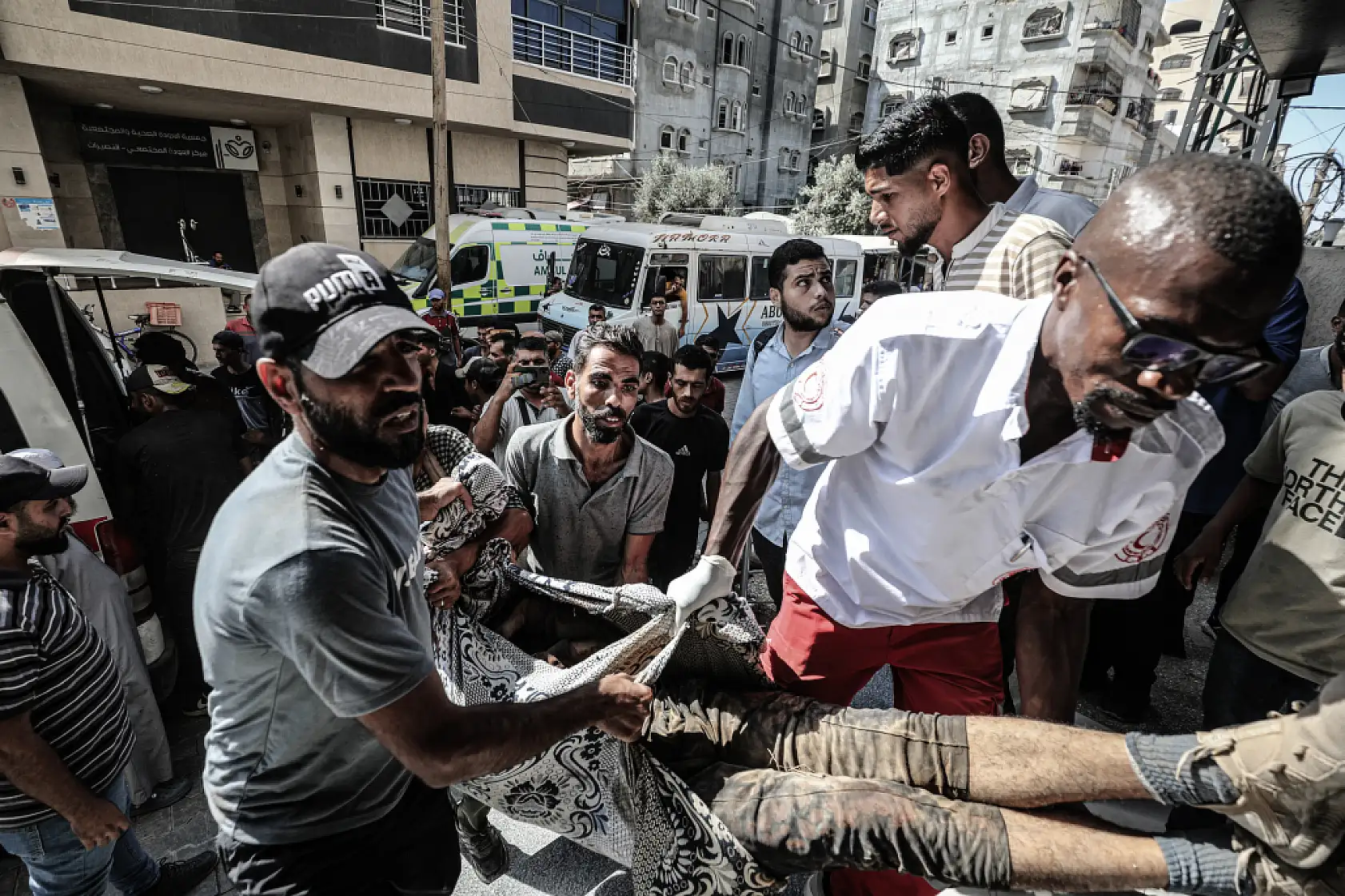 Gazze'de zulüm devam ediyor