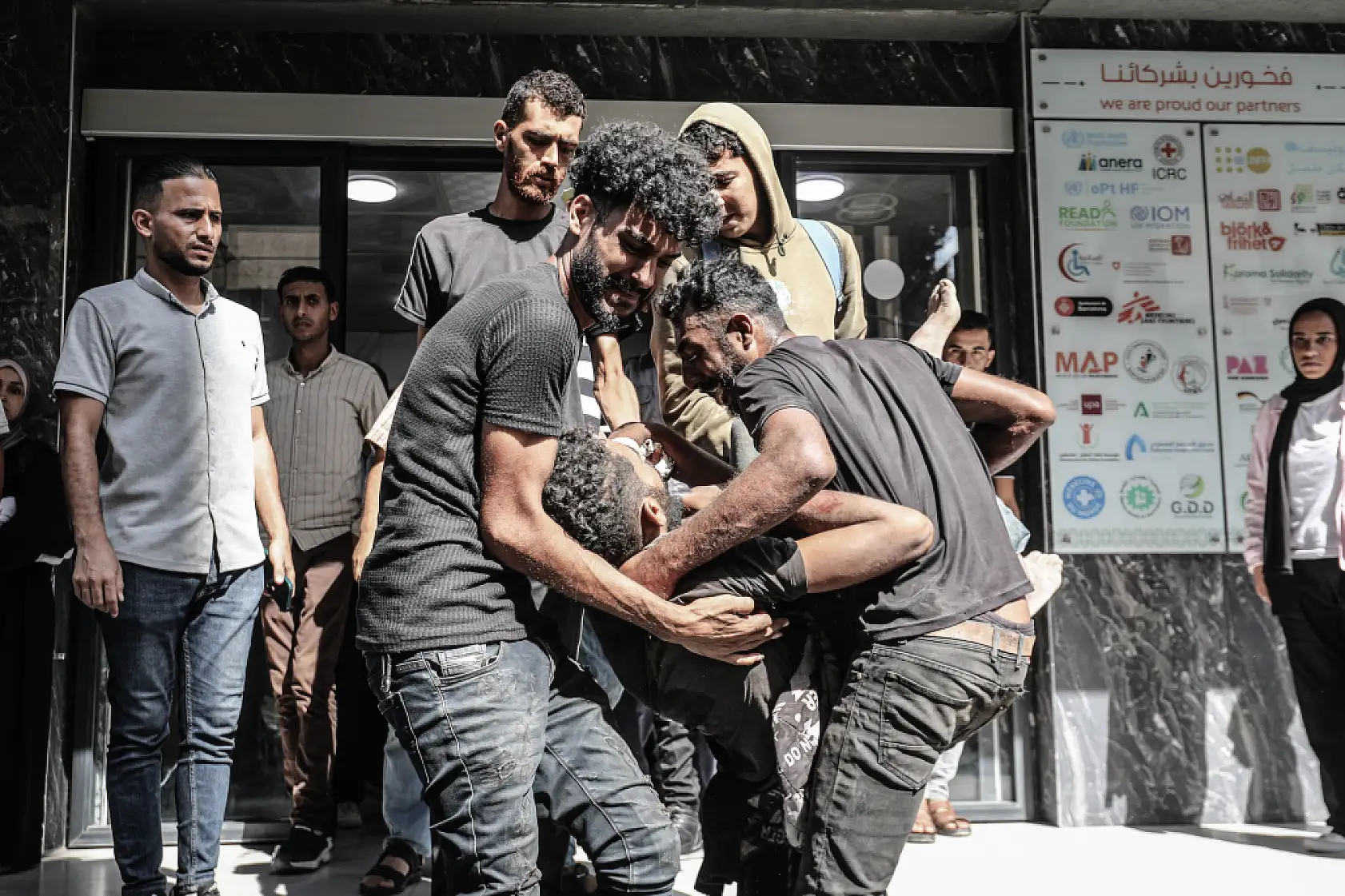 Gazze'de zulüm devam ediyor