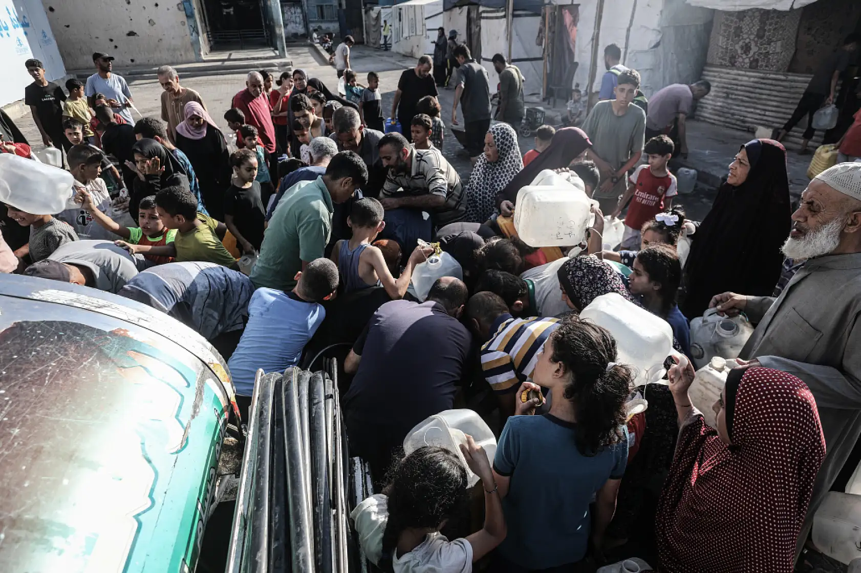 Gazze halkı suya muhtaç: Kriz derinleşiyor