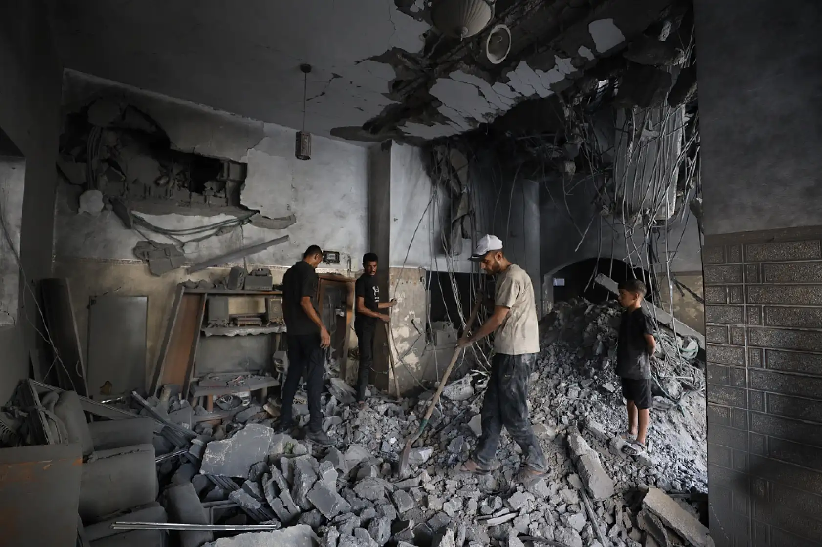 Gazze'de saldırılar sürüyor