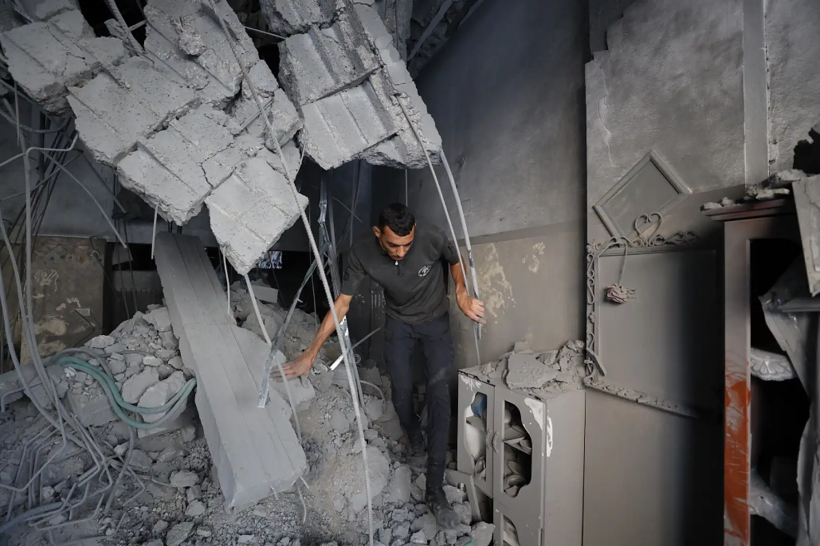 Gazze'de saldırılar sürüyor