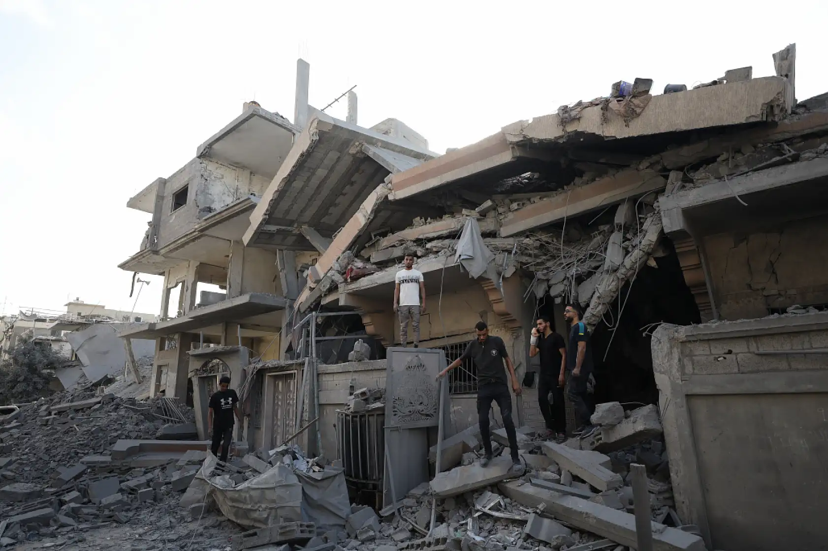 Gazze'de saldırılar sürüyor