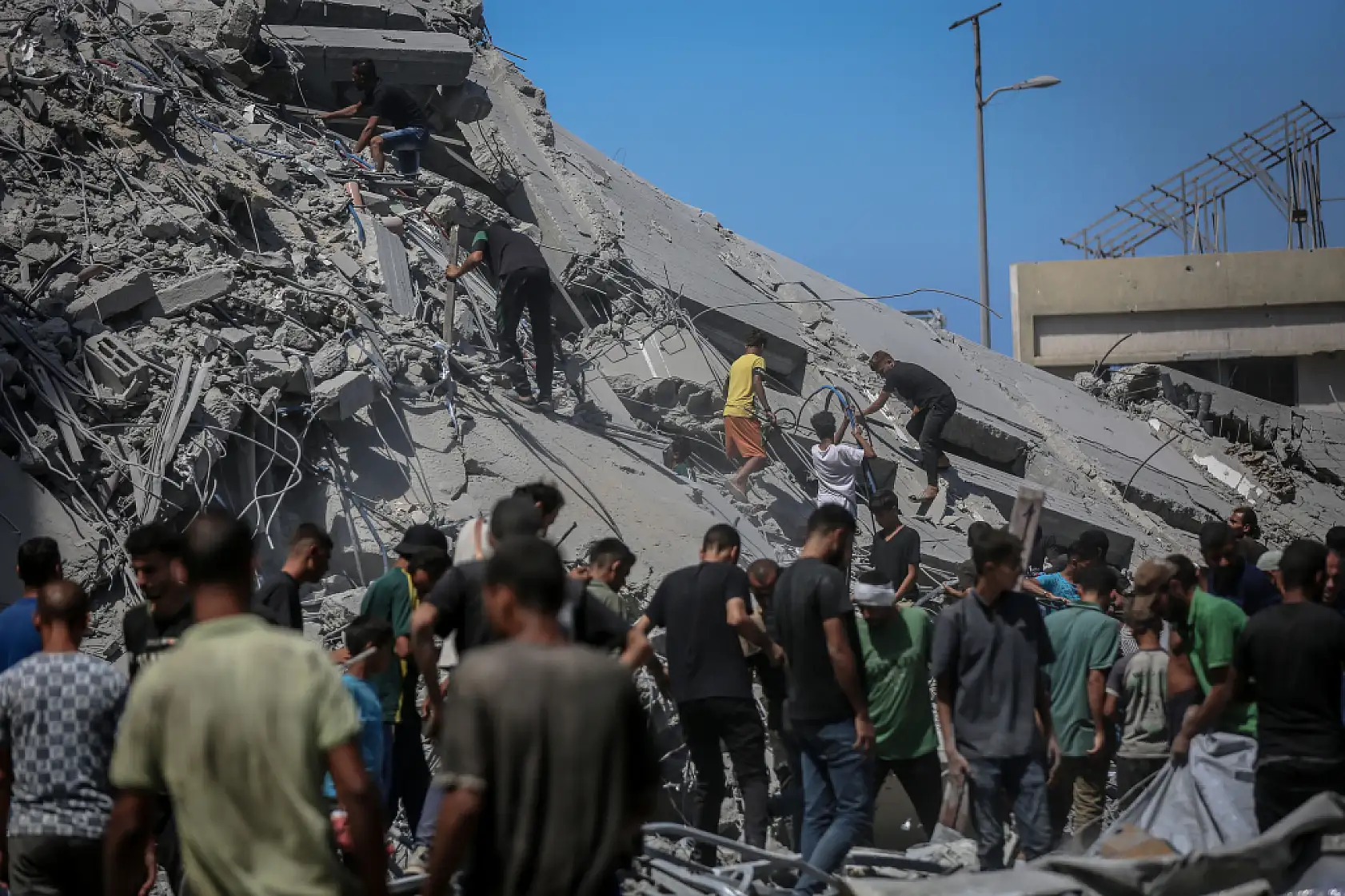 Gazze'deki 'Harmony Kulesi' bombalandı