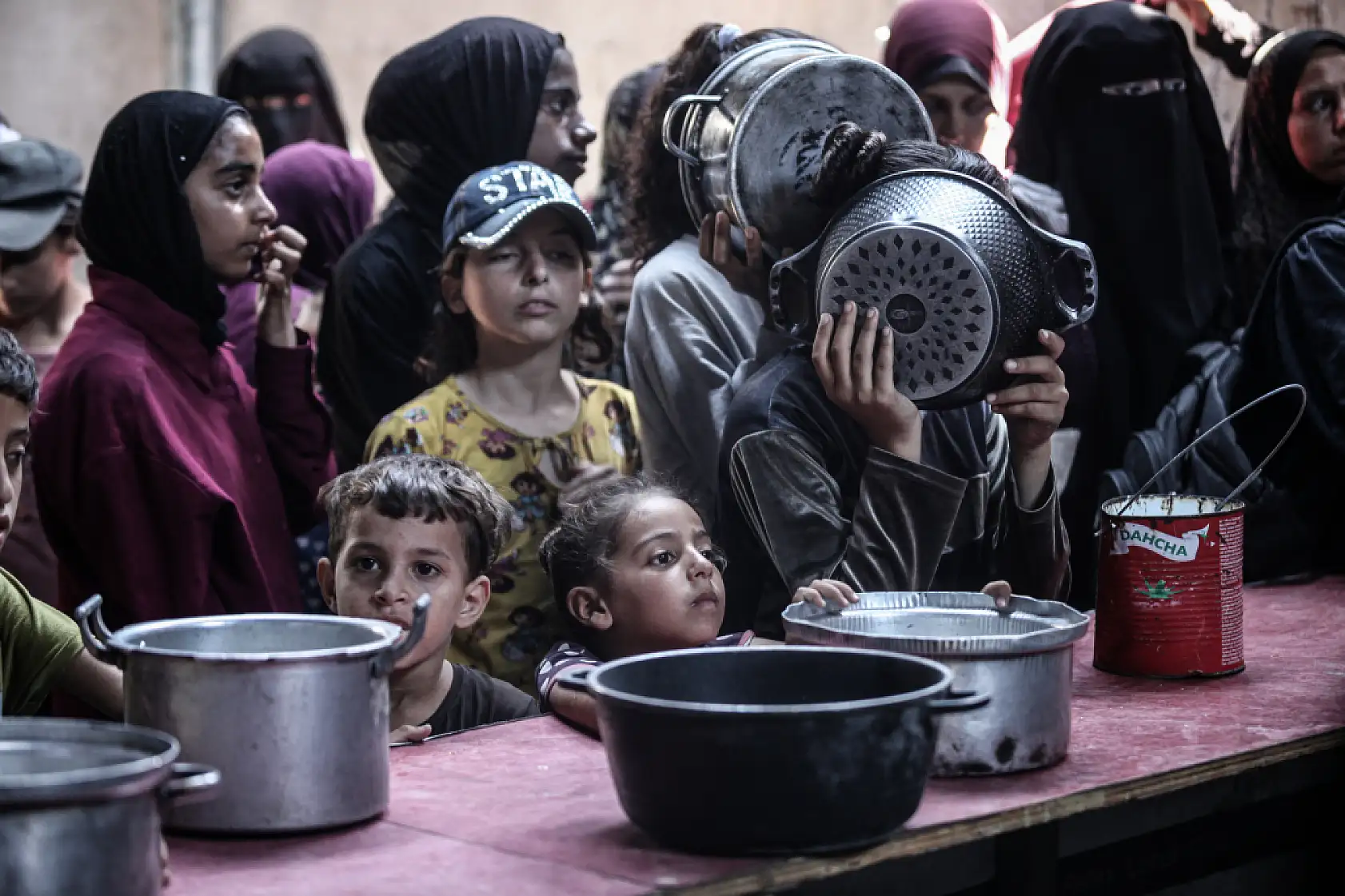 Gazze'de Filistinlilere yemek dağıtıldı