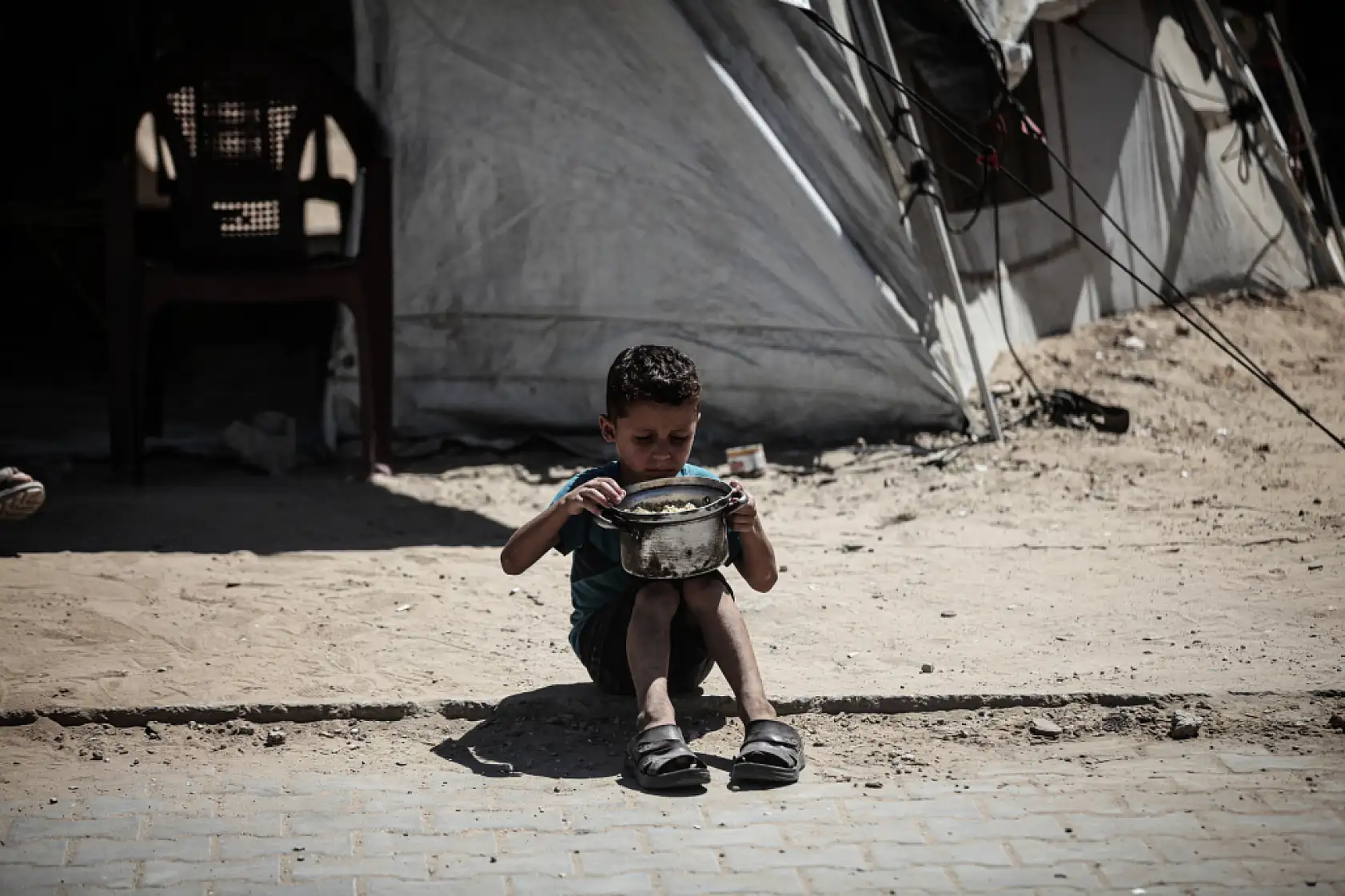 Gazze'de Filistinlilere yemek dağıtıldı