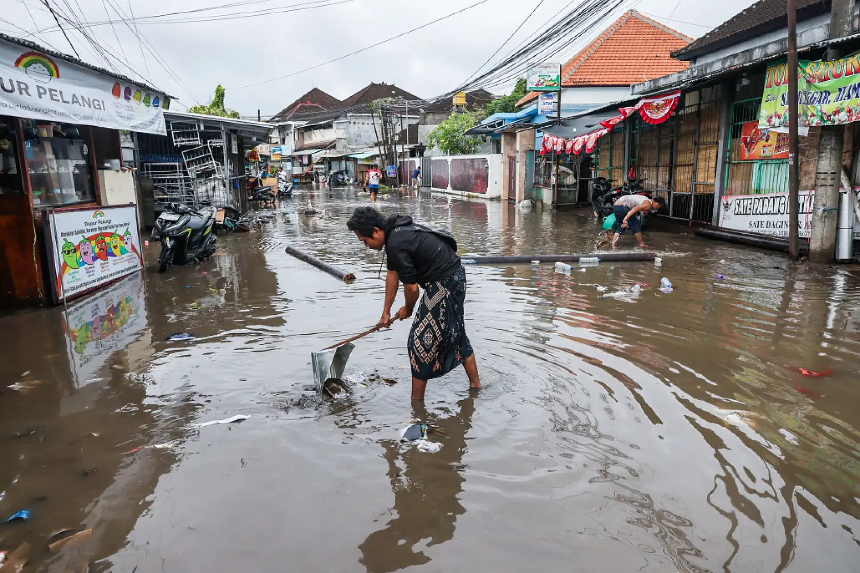 Şiddetli yağışlar sele yol açtı: 6 kişi hayatını kaybetti