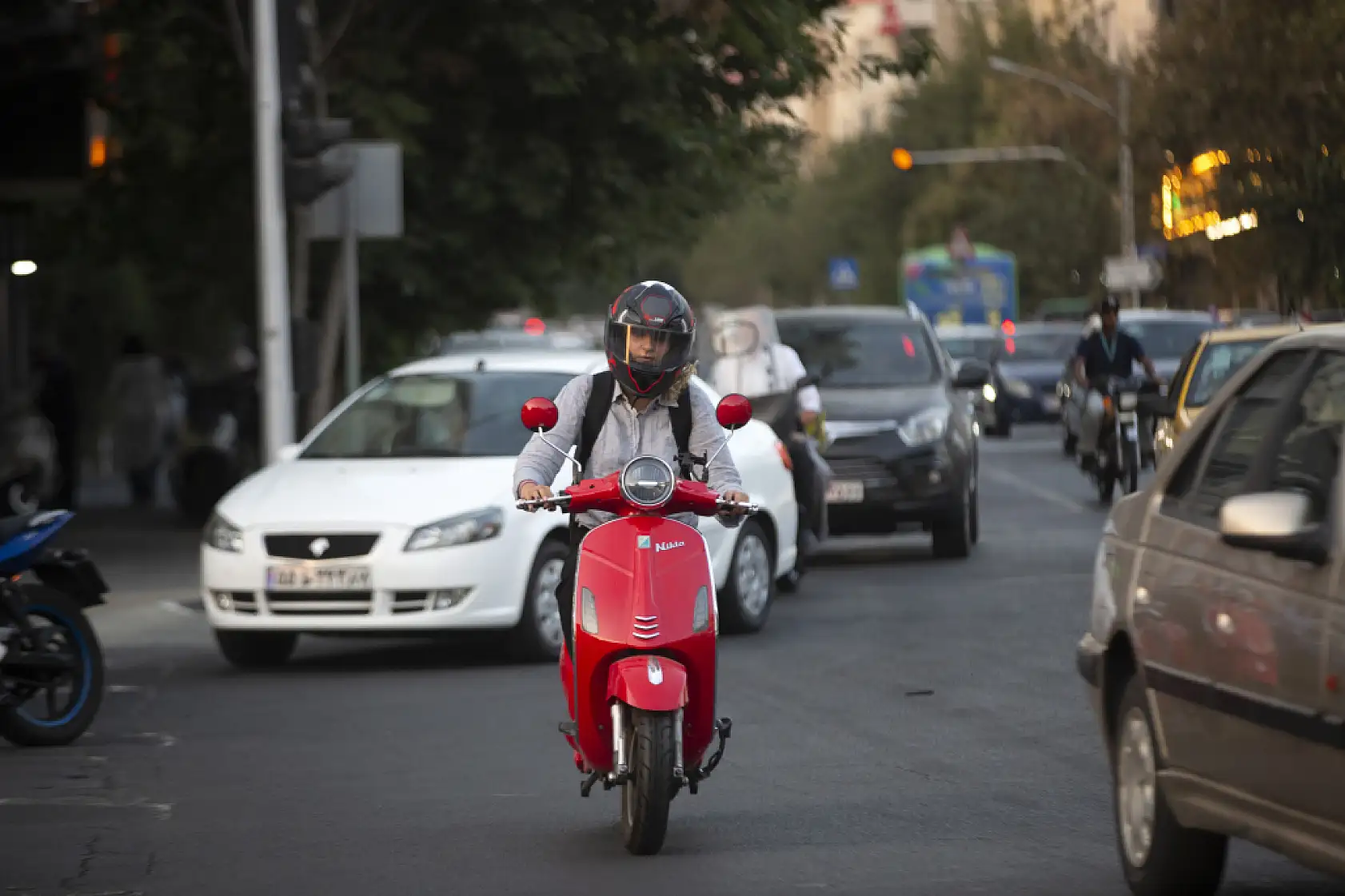 Kadınlar motosiklet kullanmak için mücadele ediyor: Ehliyet engeli kalkacak mı?