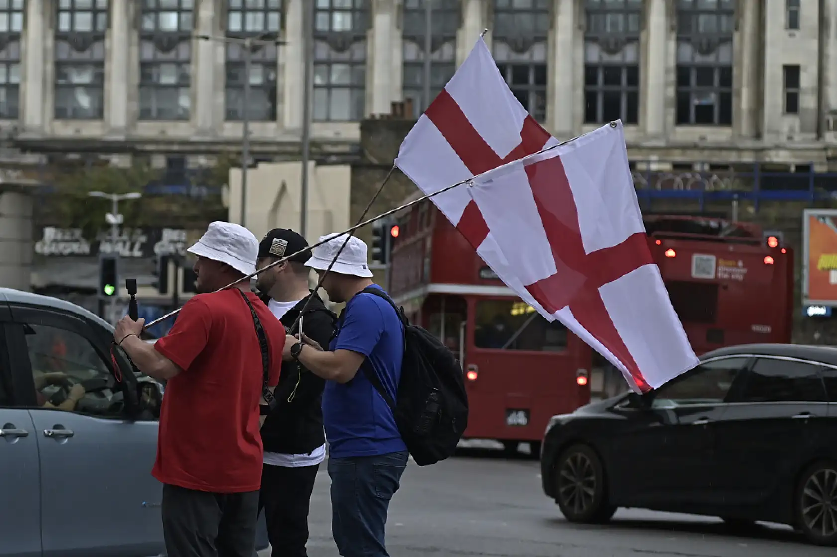 Irkçılığa karşı geniş katılımlı protesto