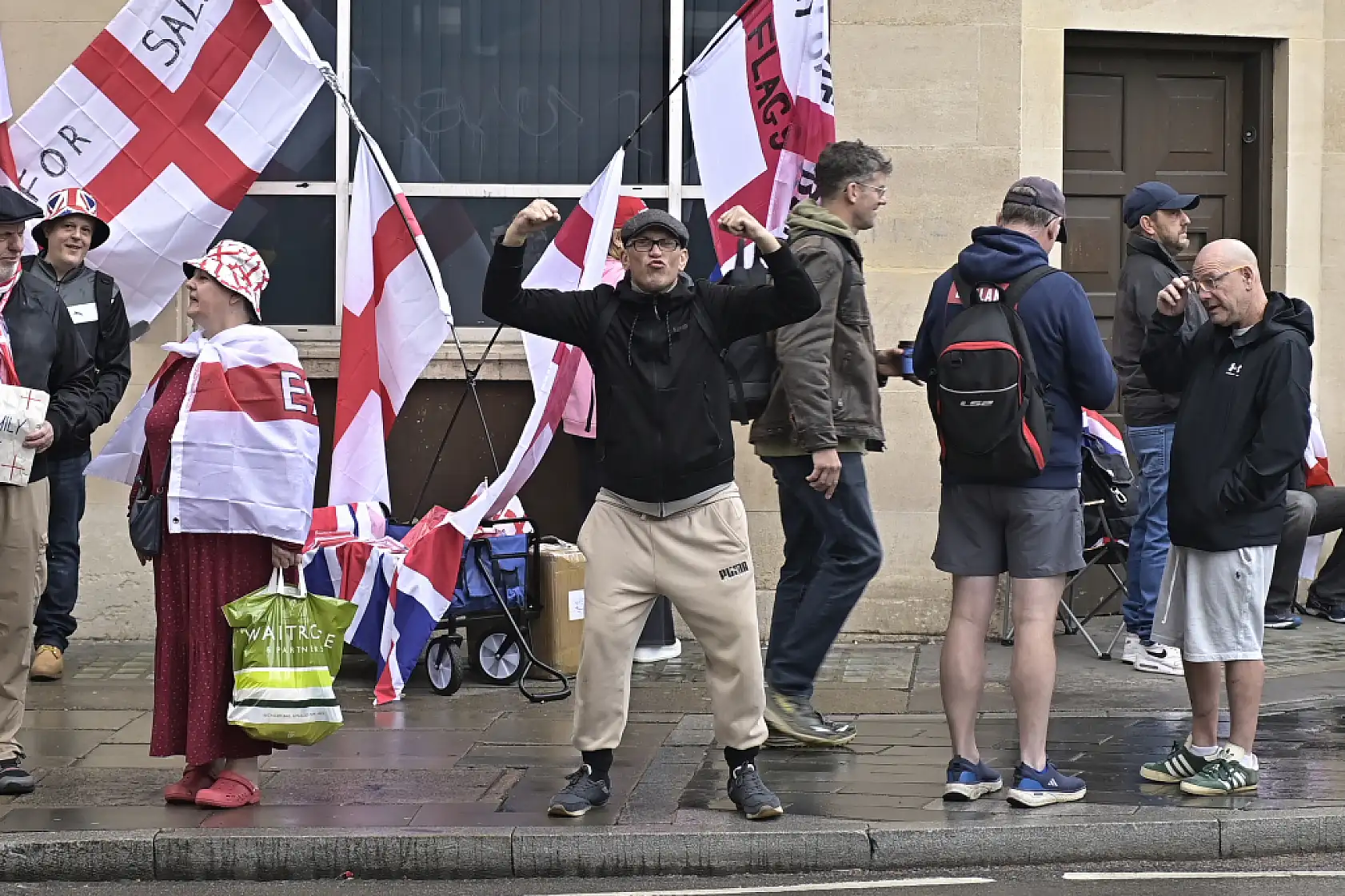 Irkçılığa karşı geniş katılımlı protesto