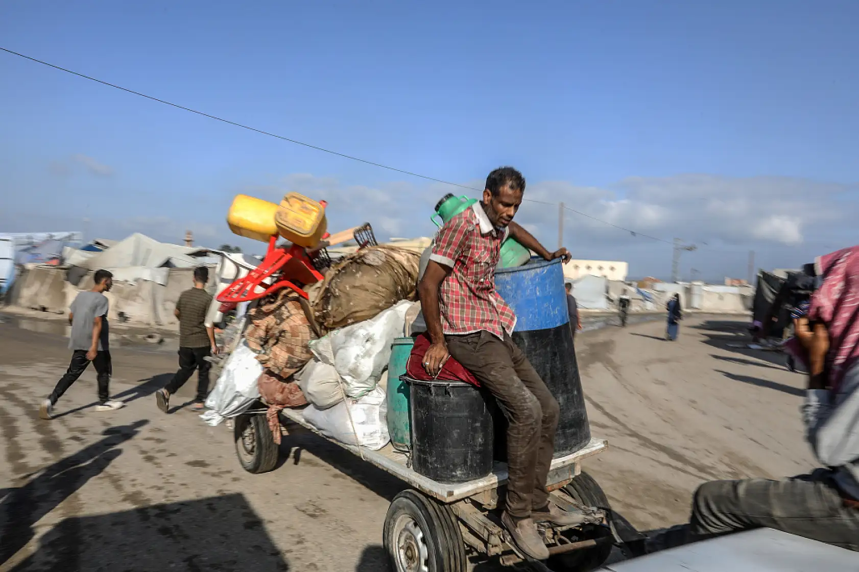 Gazze'den kaçan siviller Han Yunus'a sığınıyor