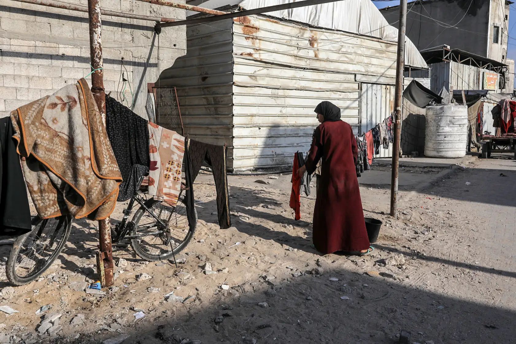 Gazze'den kaçan siviller Han Yunus'a sığınıyor