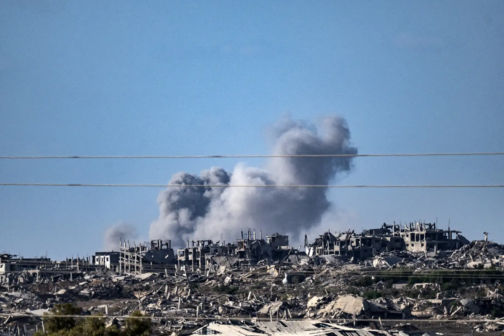 Gazze Şeridi'nde saldırılar devam ediyor