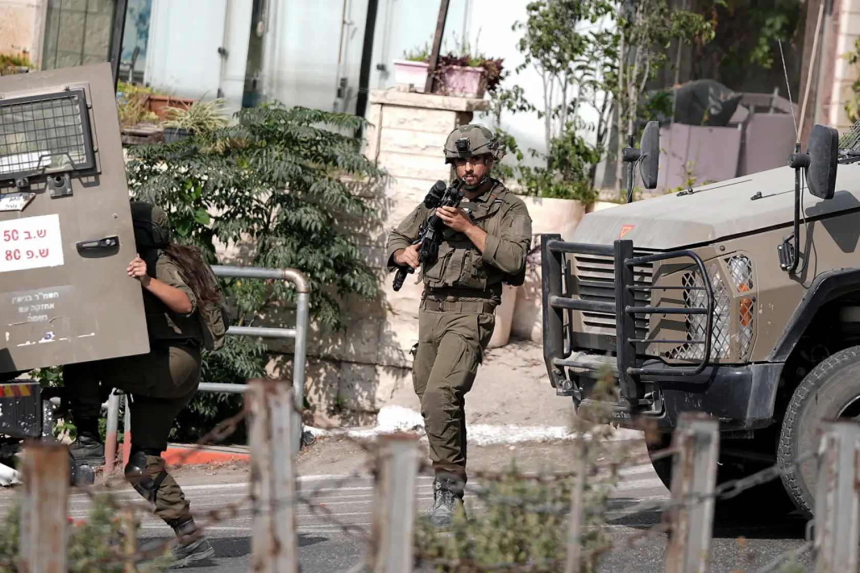 Soykırımcı İsrail ordusundan Ramallah'a baskın: Bir Filistinli gözaltına alındı