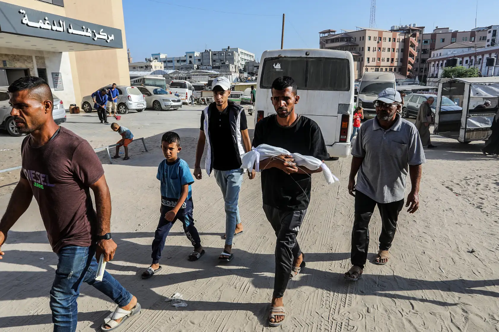 Bir bebek daha açlığa yenik düştü