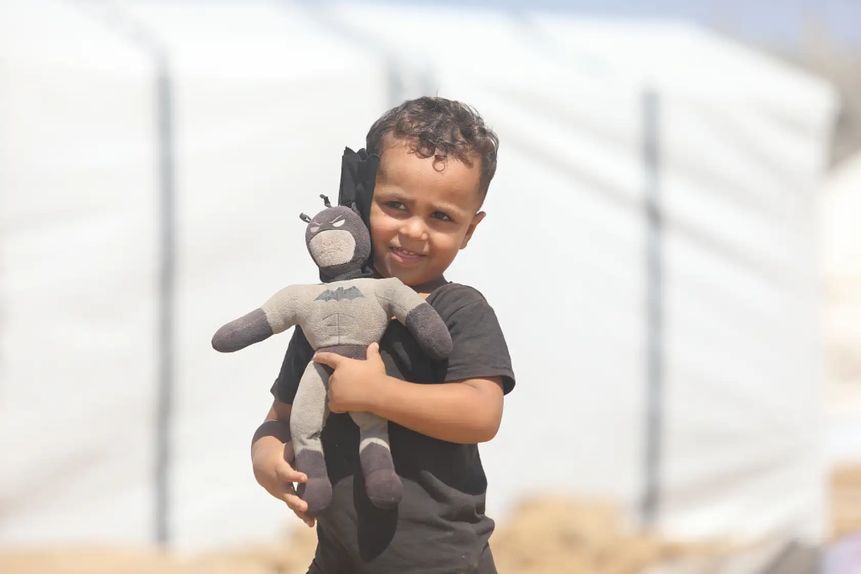 Gazze'de yerinden edilen siviller hayatta kalma mücadelesi veriyor