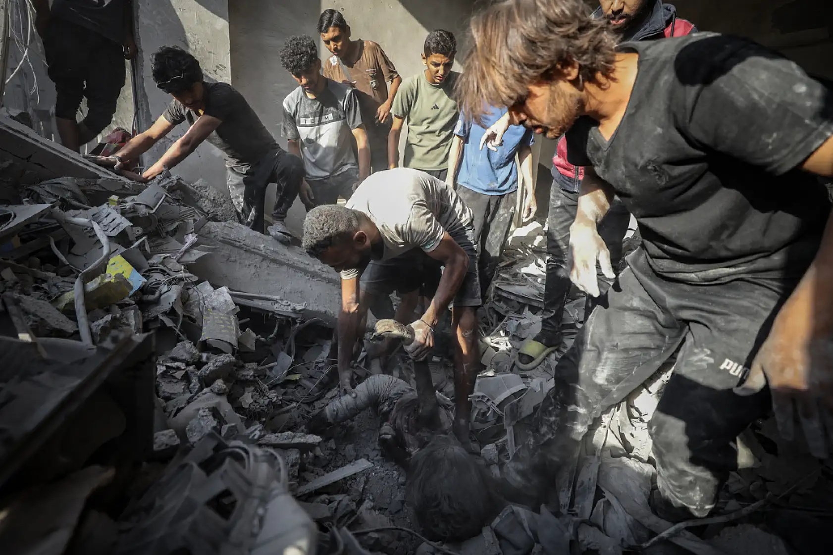 Gazze'ye yönelik saldırılar devam ediyor