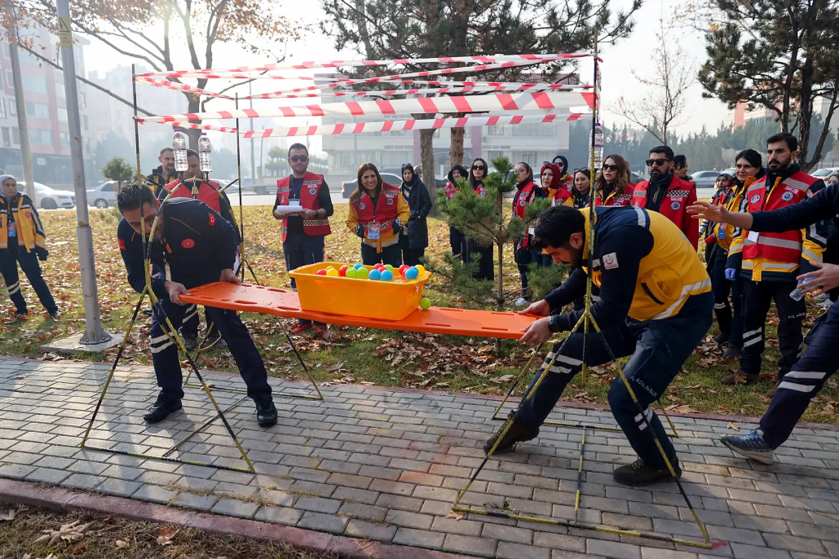 Konya'da nefes kesen ambulans rallisi! 112 ekipleri zamana karşı yarıştı