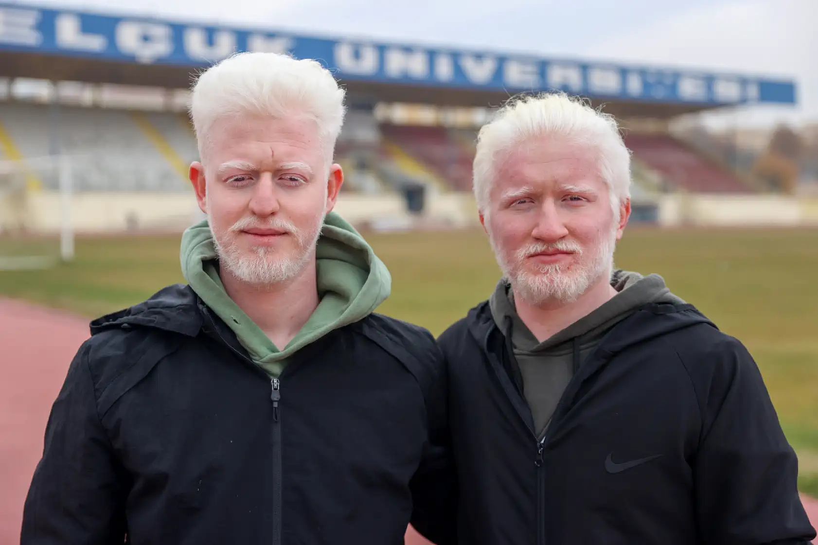 Konya'da 'dostluk' hikâyesi: Atletizm pisti buluşturdu, albinizm kenetledi