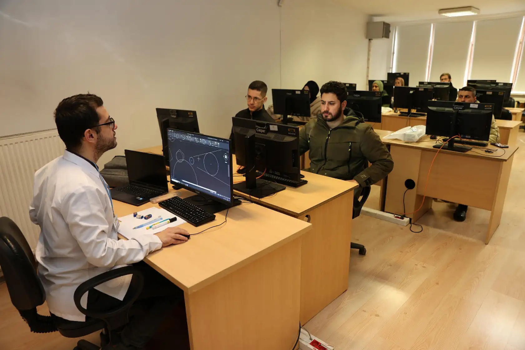KOMEK'te bahar hareketi: Kursiyerler yeni beceriler kazanıyor