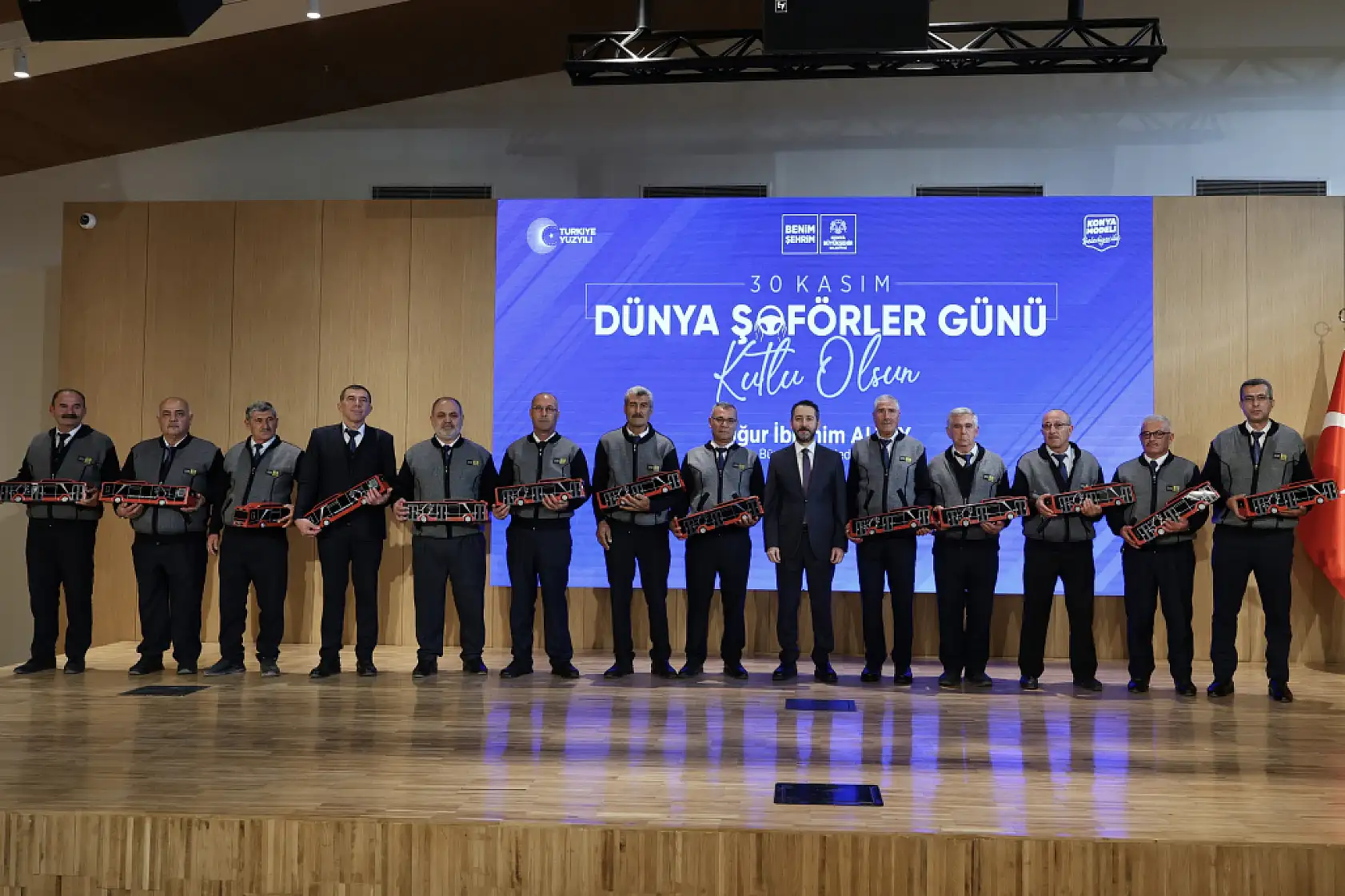 Konya'da günde 500 bin kişiyi taşıyan 'Gizli Kahramanlar' unutulmadı