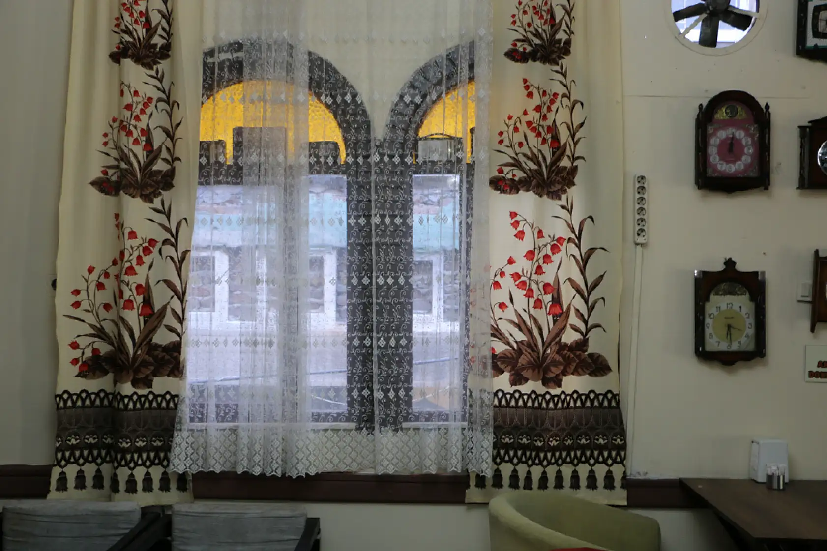 O kafede teknolojik değil, nostaljik eserler bulunuyor!